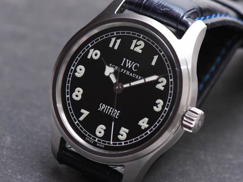 IWCの人気パイロットウォッチ『マーク』シリーズは、軍用だったためとても希少である