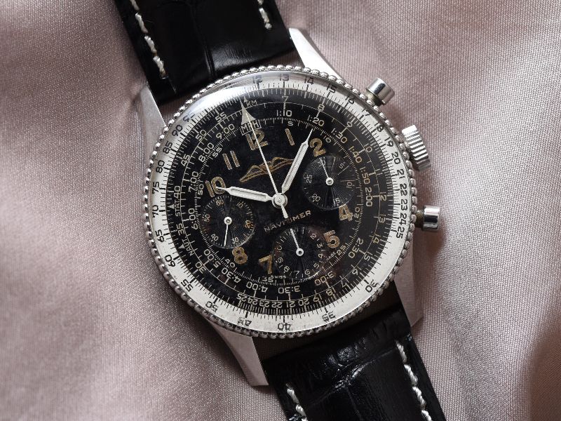 継承されるクロノグラフの名機、ブライトリング「ナビタイマー」