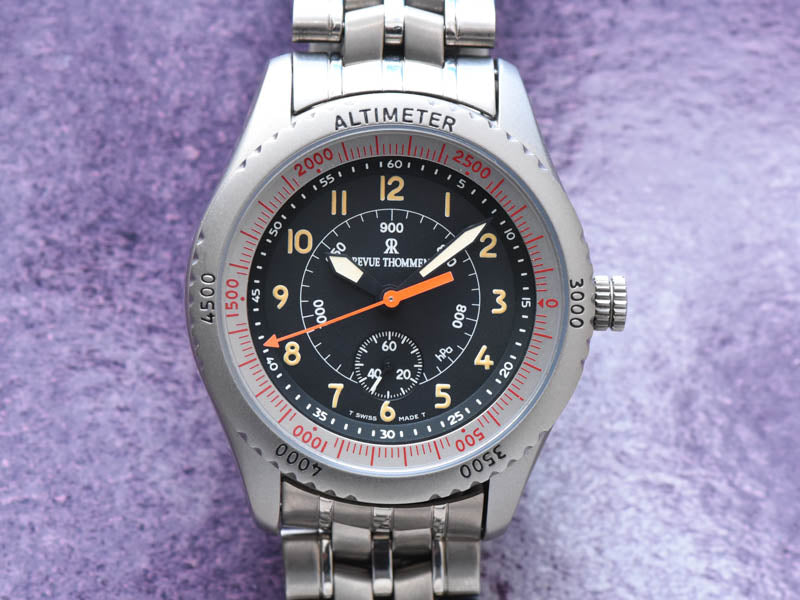 【今月の1本】鈴木雄士(顧問)湯たんぽが高度計?な、マニアックで面白いアルピニスト必須の時計、レビュートーメン『エアスピード・アルティメーター』