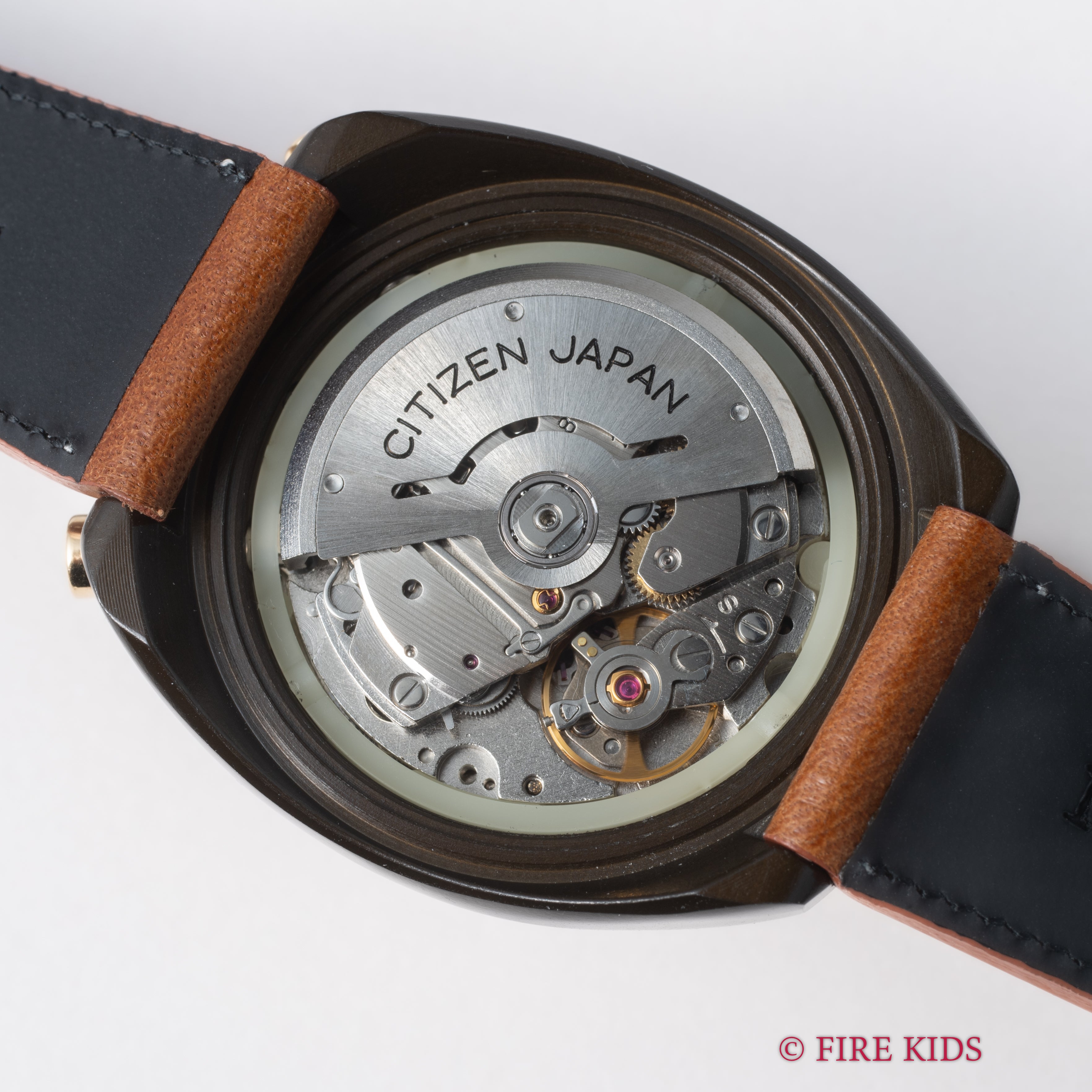 シチズン ツノクロノ チャレンジタイマー 1975年製 ブラットピット 自動巻きクロノグラフ ブラッキーケース