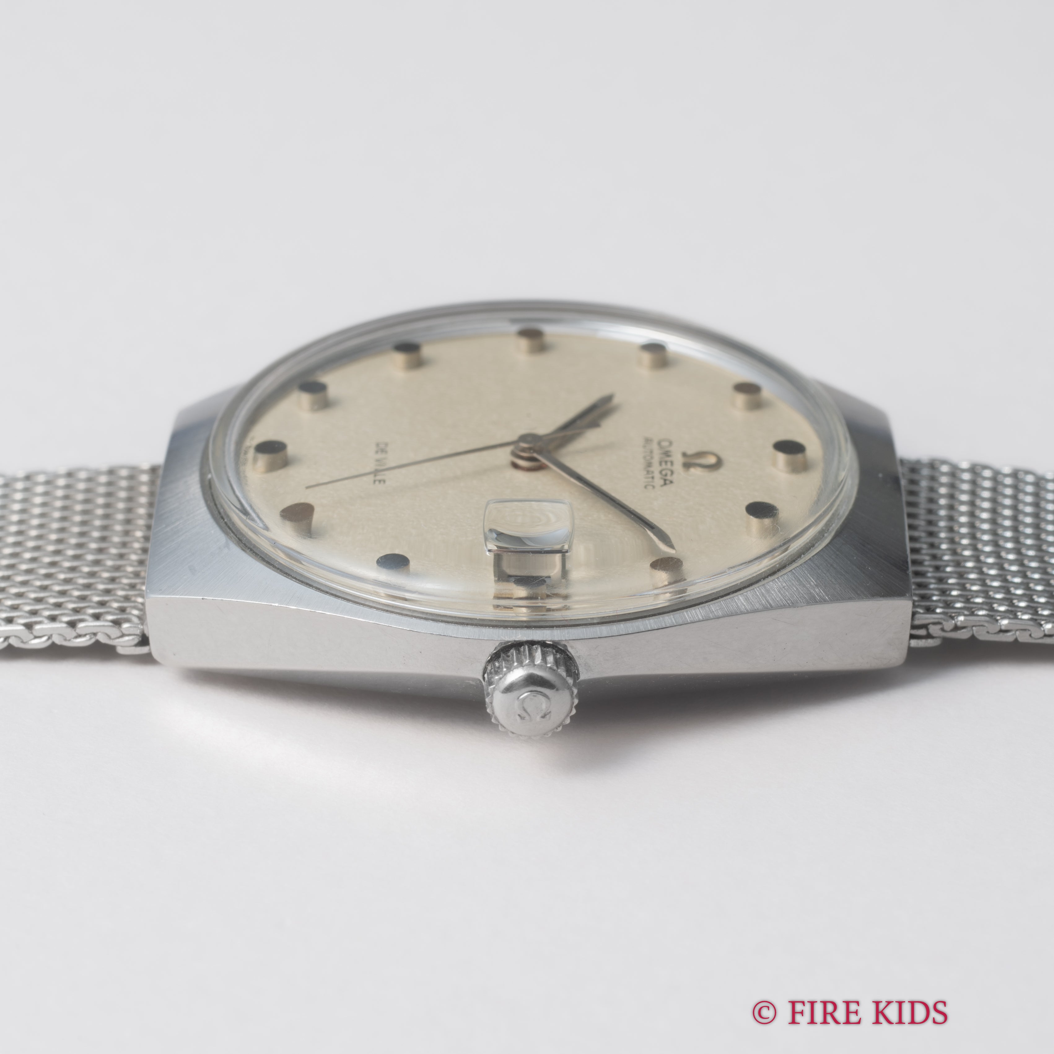 オメガ デ・ヴィル 自動巻き ドットインデックス 1969年製 Cal.1002 ワンピースケース