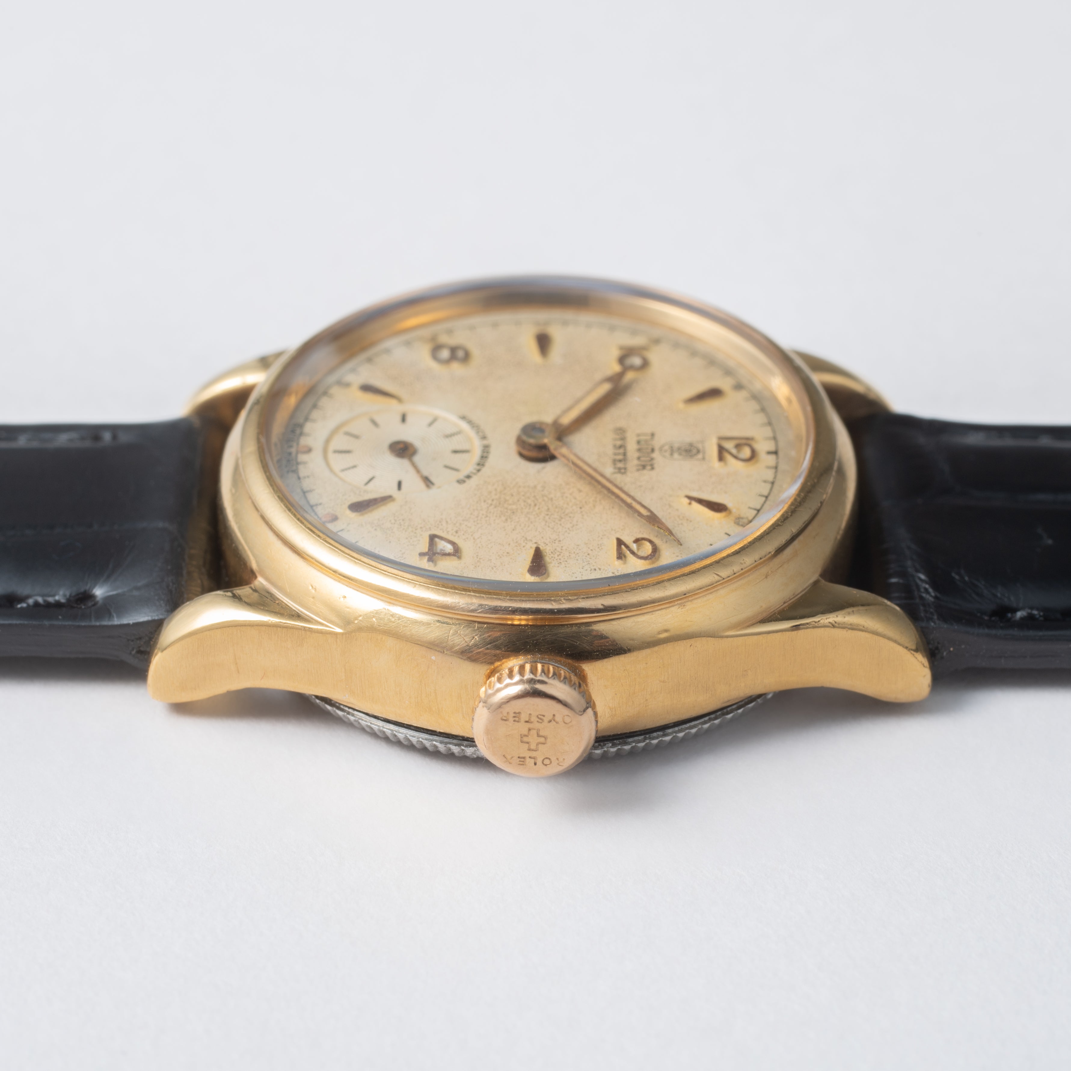 チューダー 盾薔薇オイスター 1946年製 金張りケース スモールセコンド オリジナル飛びアラビアダイヤル