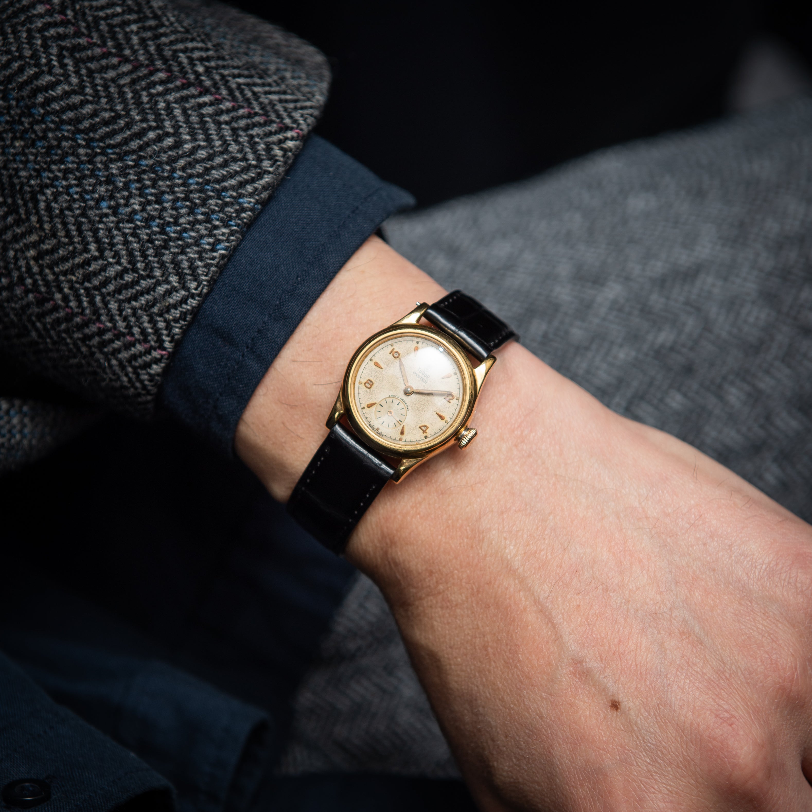 チューダー 盾薔薇オイスター 1946年製 金張りケース スモールセコンド オリジナル飛びアラビアダイヤル