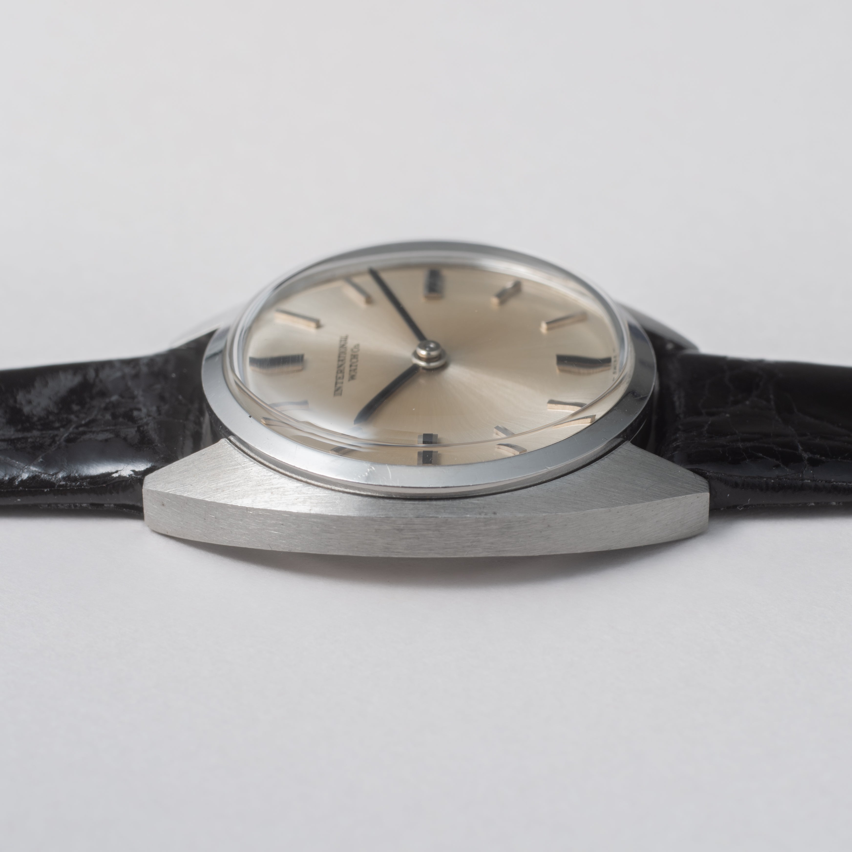 IWC レディース 1977年製 Ref.R4109 純正尾錠付き 手巻き Cal.41