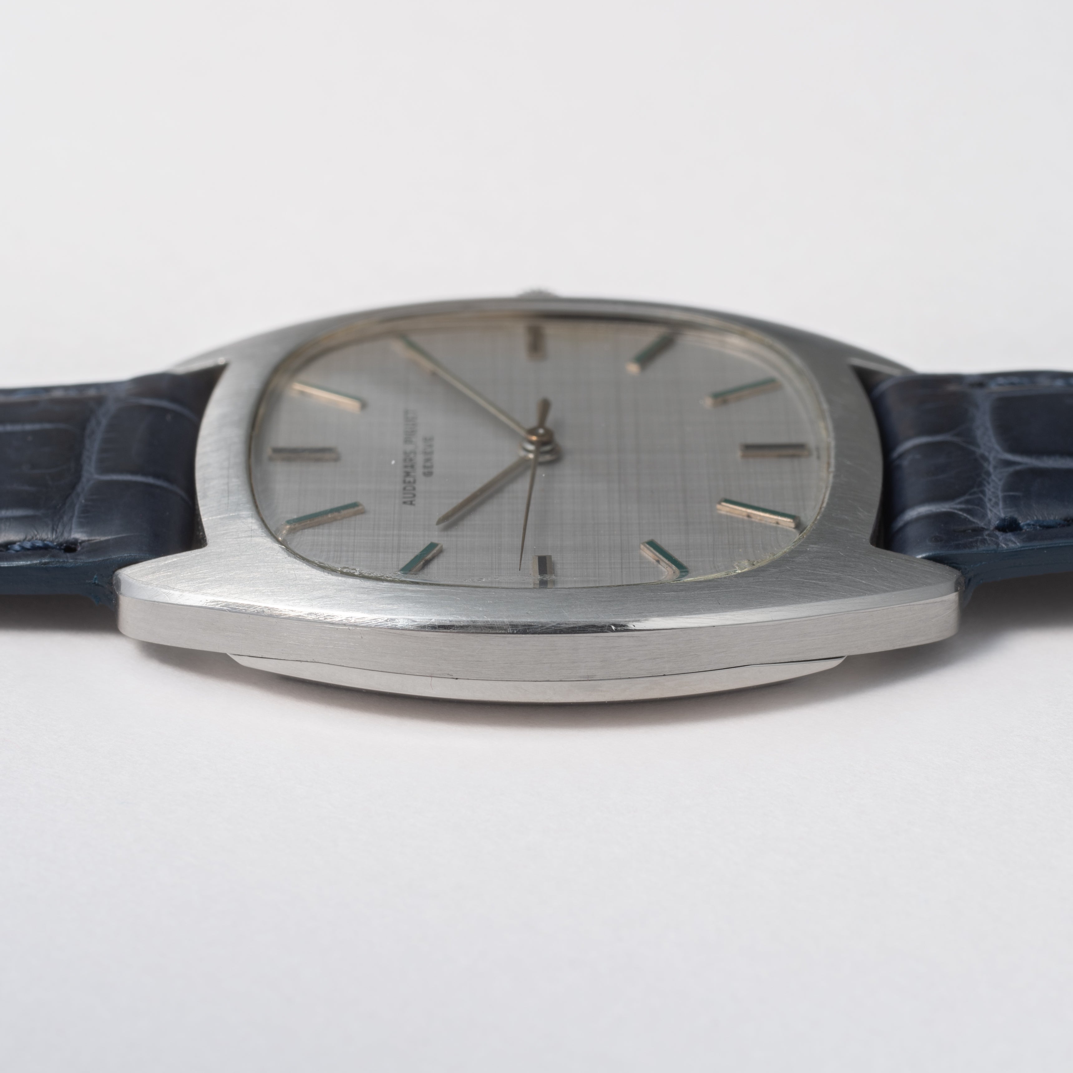 オーデマ・ピゲ Cラインケース ジェンタデザイン 手巻き Cal.K2002 1970年代製 ステンレスケース