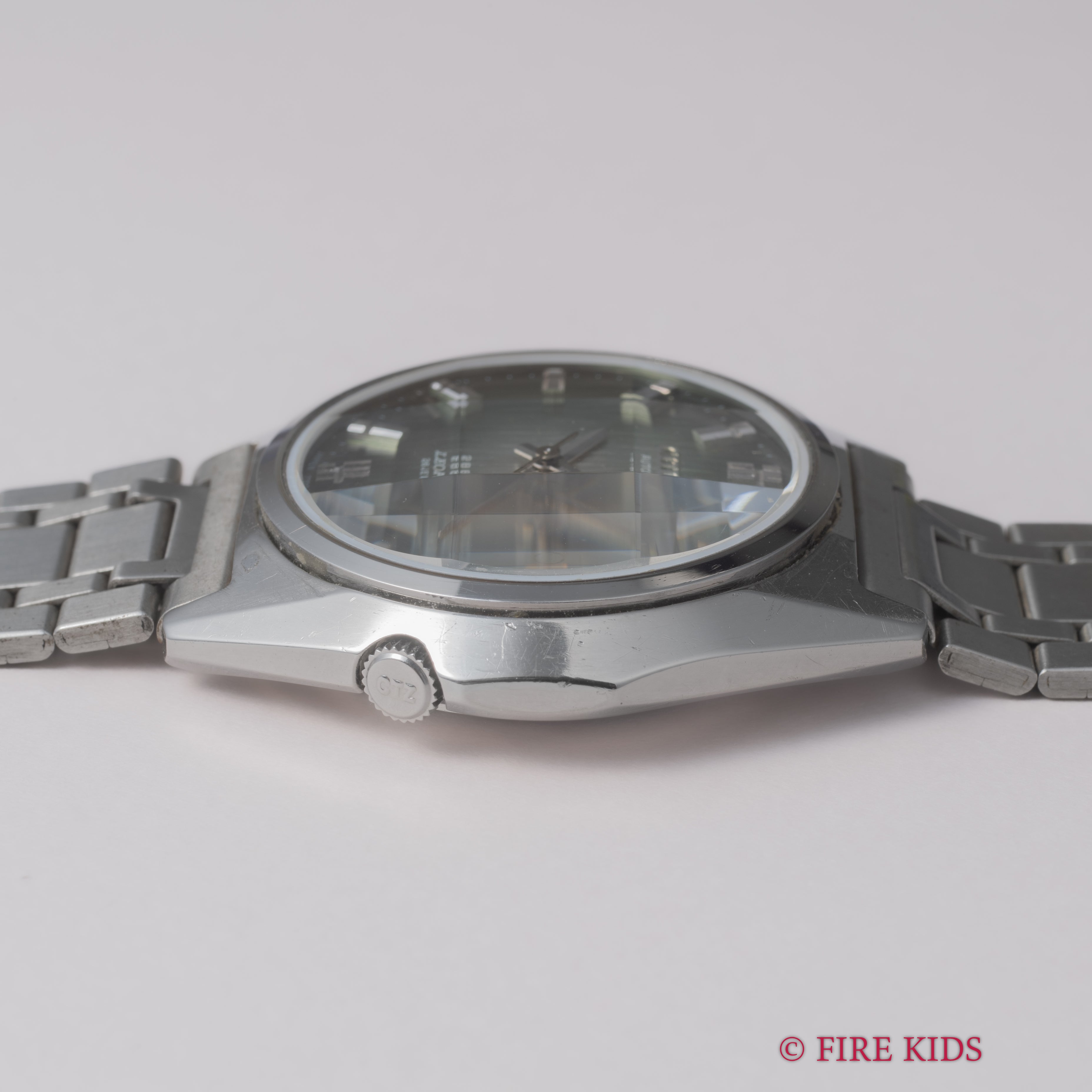 シチズン レオパール Ref.4-771184-Y 1974年製 グリーングラデーションダイヤル カットガラス 純正ブレス付き