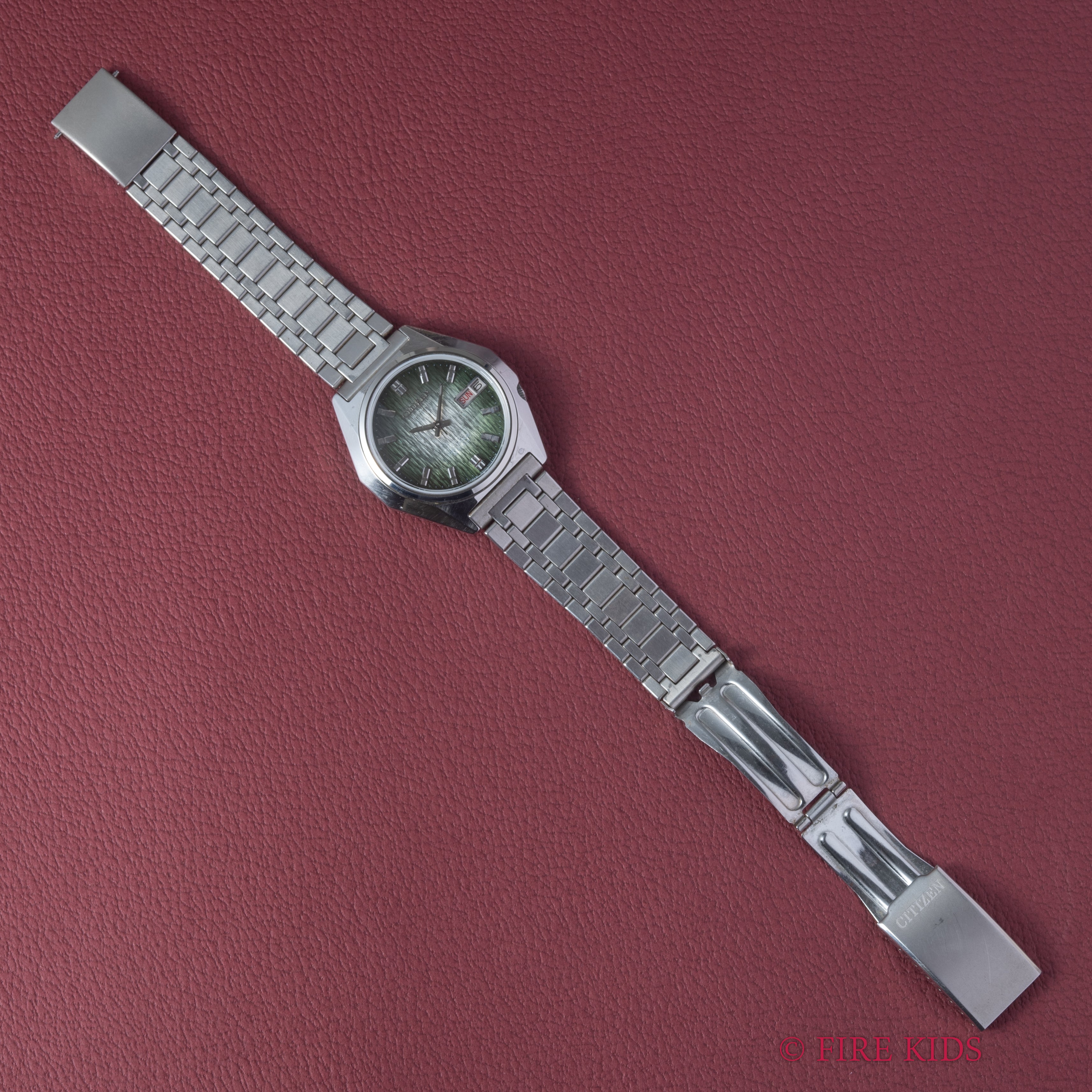 シチズン レオパール Ref.4-771184-Y 1974年製 グリーングラデーションダイヤル カットガラス 純正ブレス付き