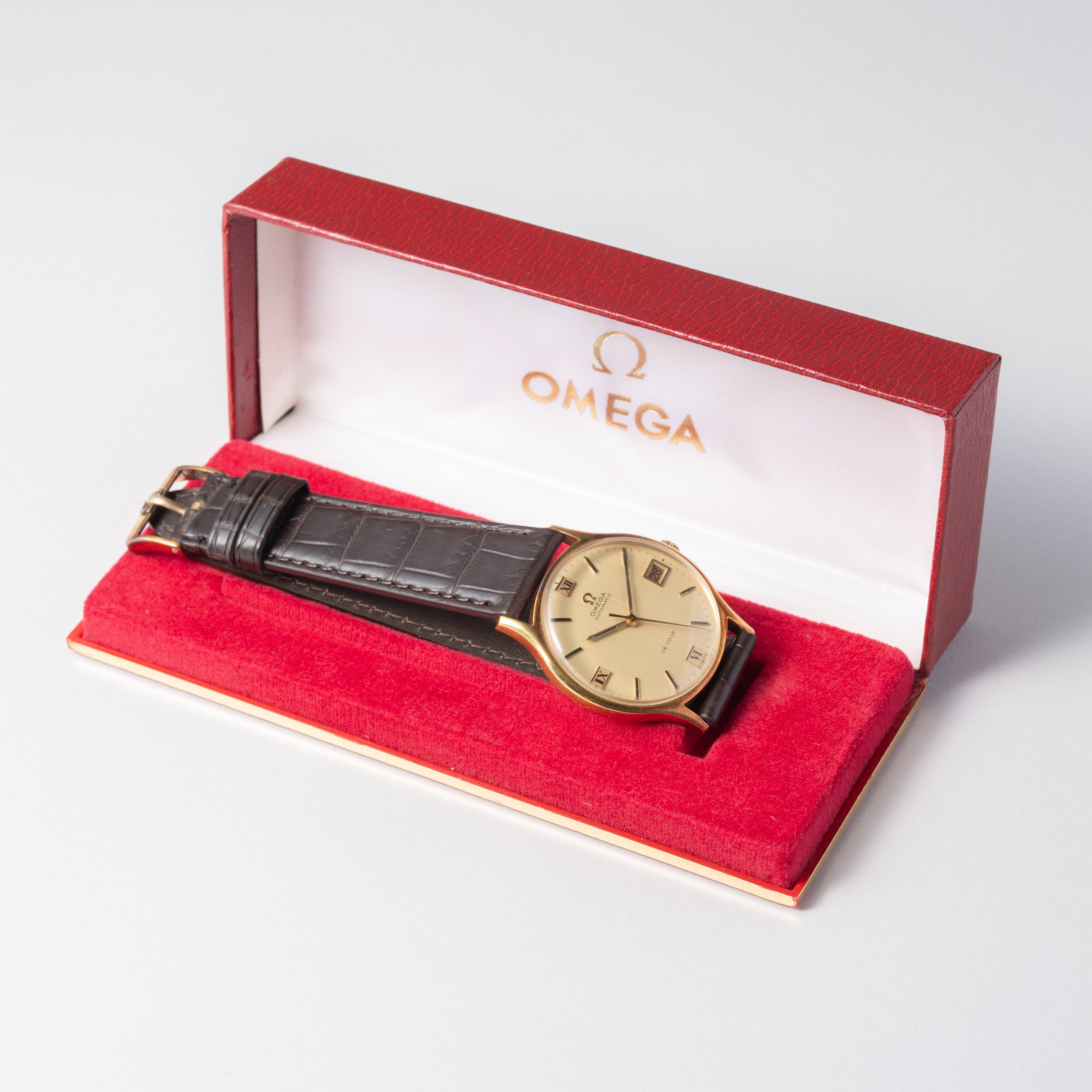 オメガ 18金無垢デ・ヴィル 1969年製 自動巻 オリジナル箱、純正尾錠付き