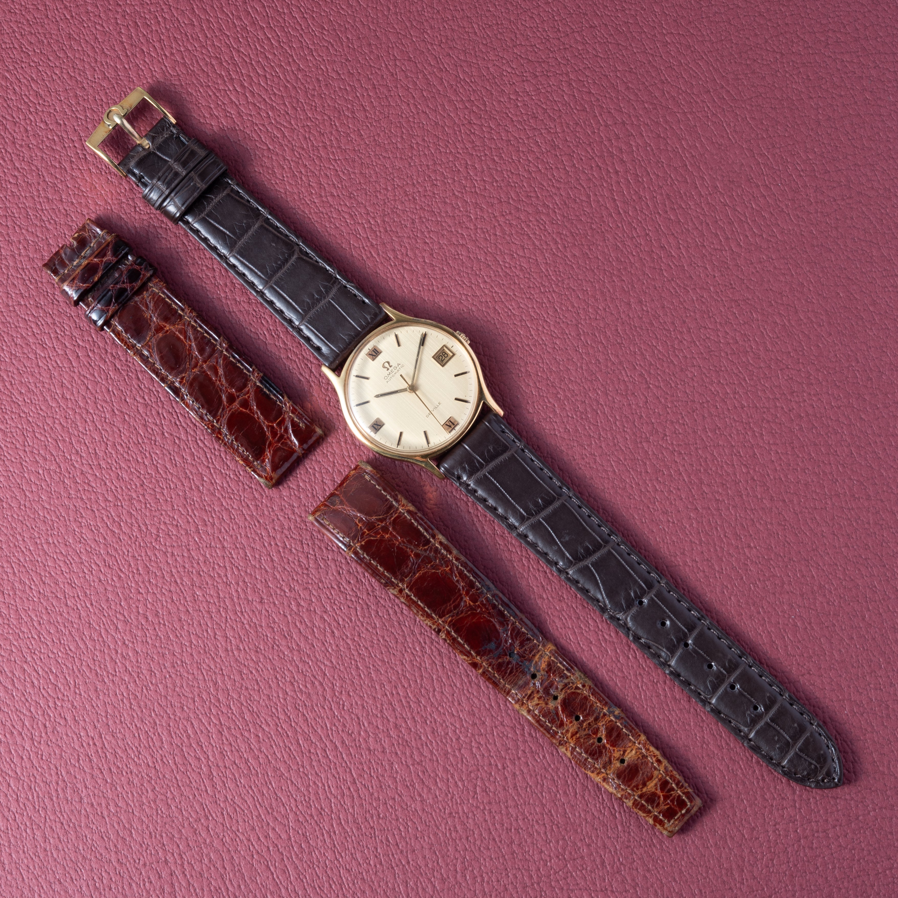 オメガ 18金無垢デ・ヴィル 1969年製 自動巻 オリジナル箱、純正尾錠付き