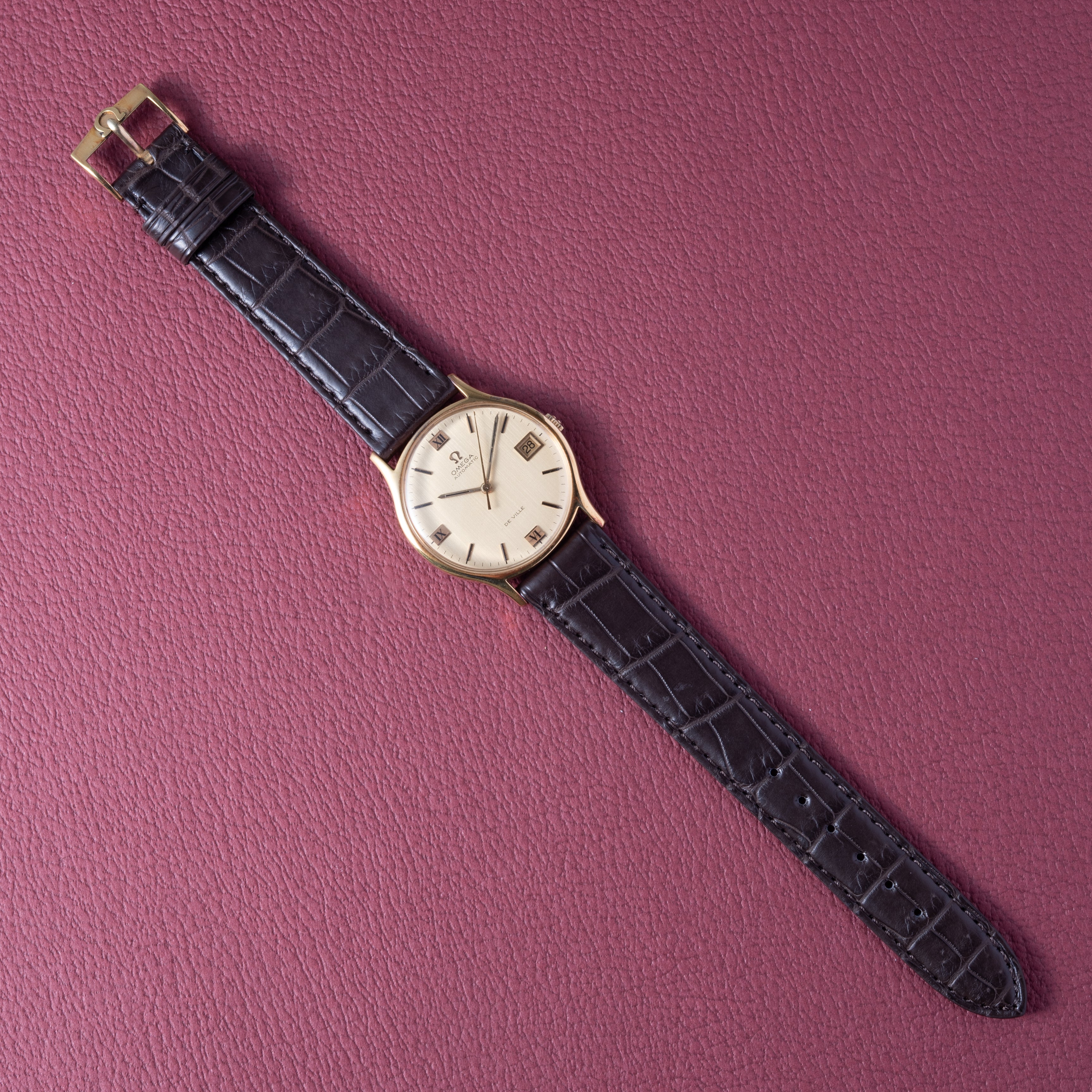 オメガ 18金無垢デ・ヴィル 1969年製 自動巻 オリジナル箱、純正尾錠付き