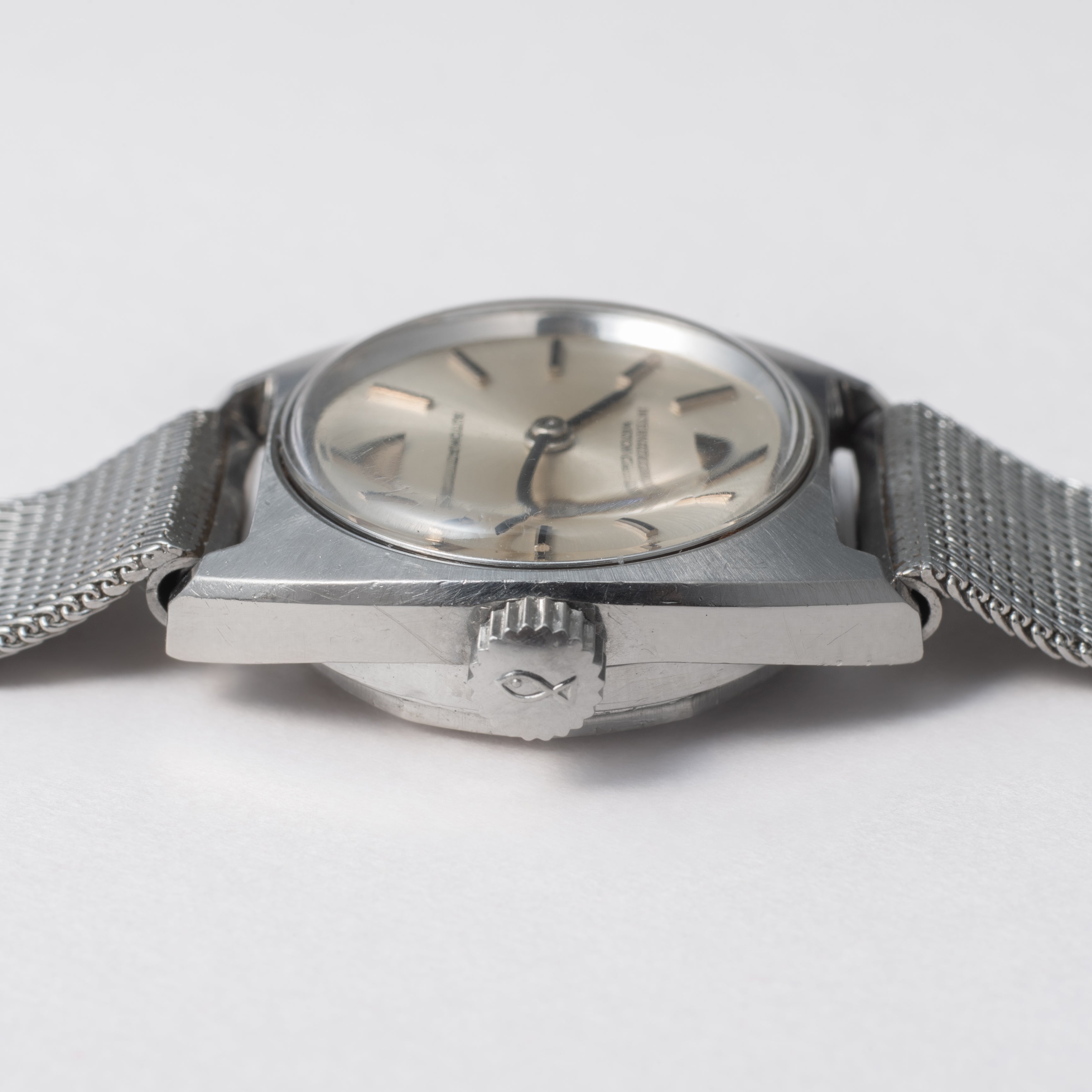 IWC レディース トノー型 1975年製 ペラトン式自動巻きCal.442 R2230A ステンレスメッシュブレス