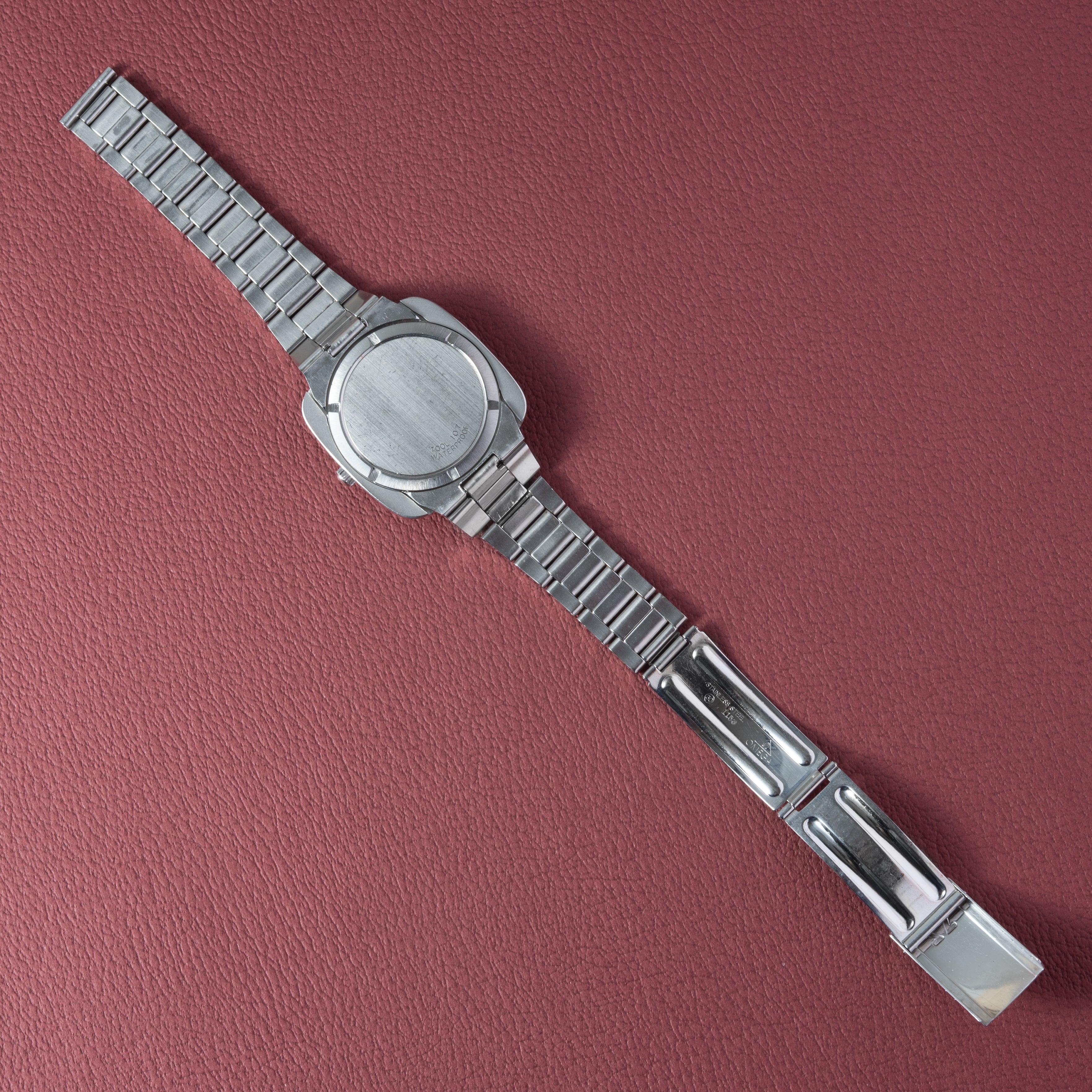 オメガ ジュネーブ 自動巻 1970年製/昭和45年製 Ref.166.081 純正ブレス付き ブルー秒針