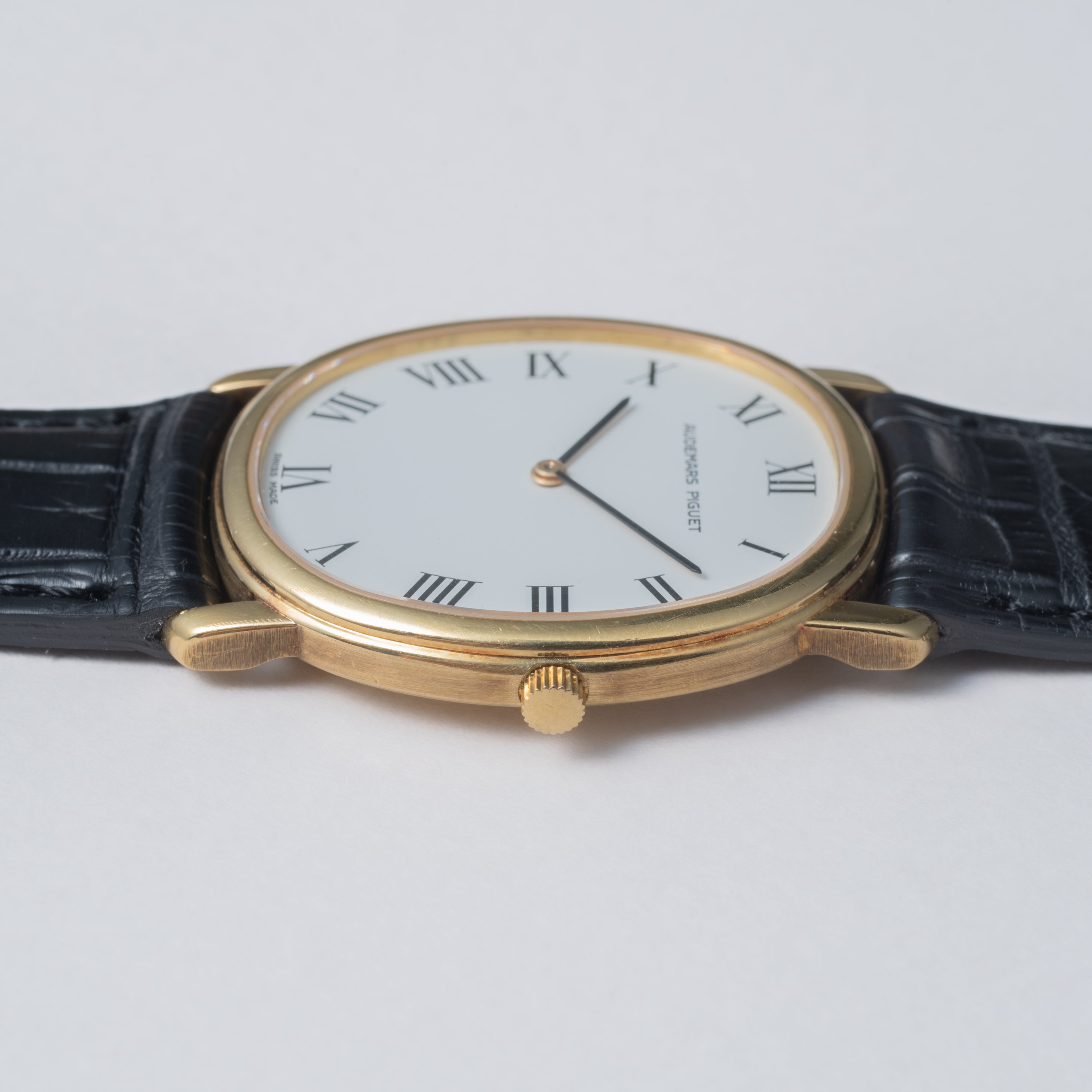 オーデマ・ピゲ ホワイトローマン 18金無垢トノーケース 1980年代製 手巻き Cal.K2080 純正尾錠付き