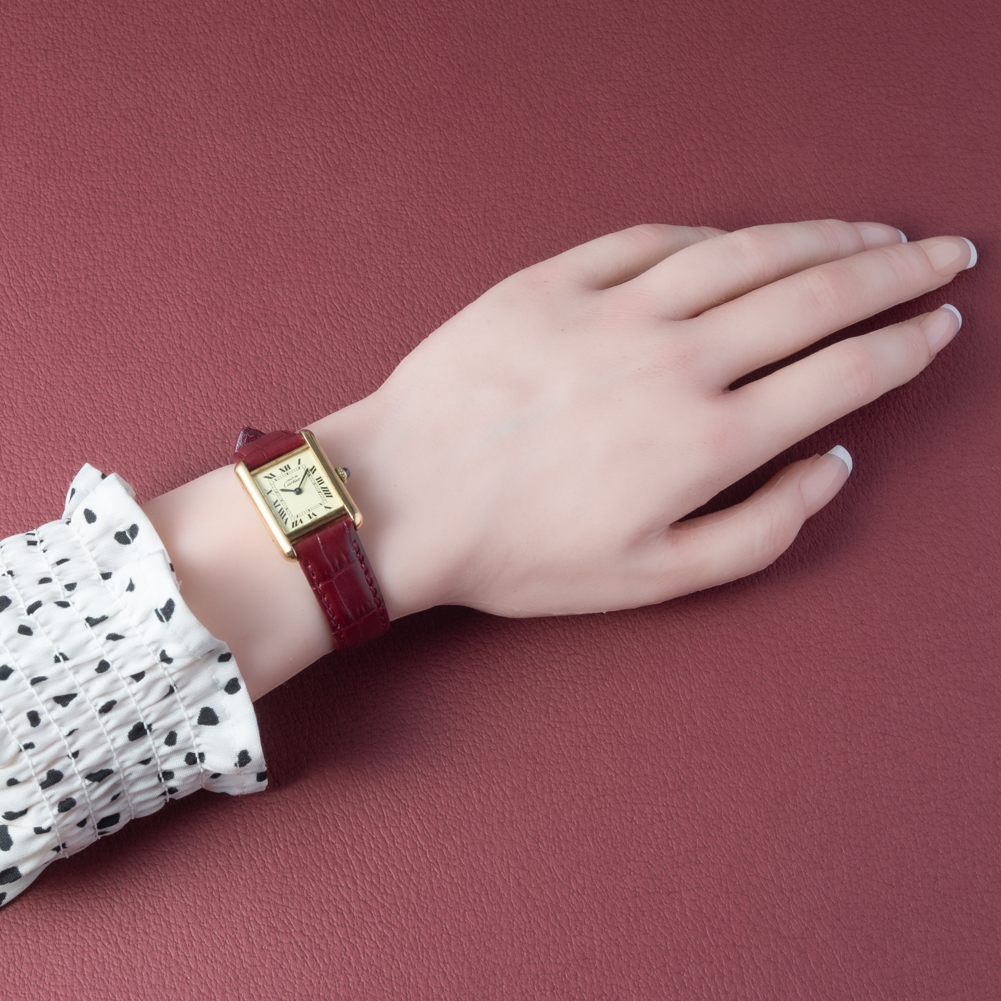 カルティエ マストタンク SMサイズ 手巻き 1980年代製 アイボリーローマンダイヤル 箱・ギャラ付き