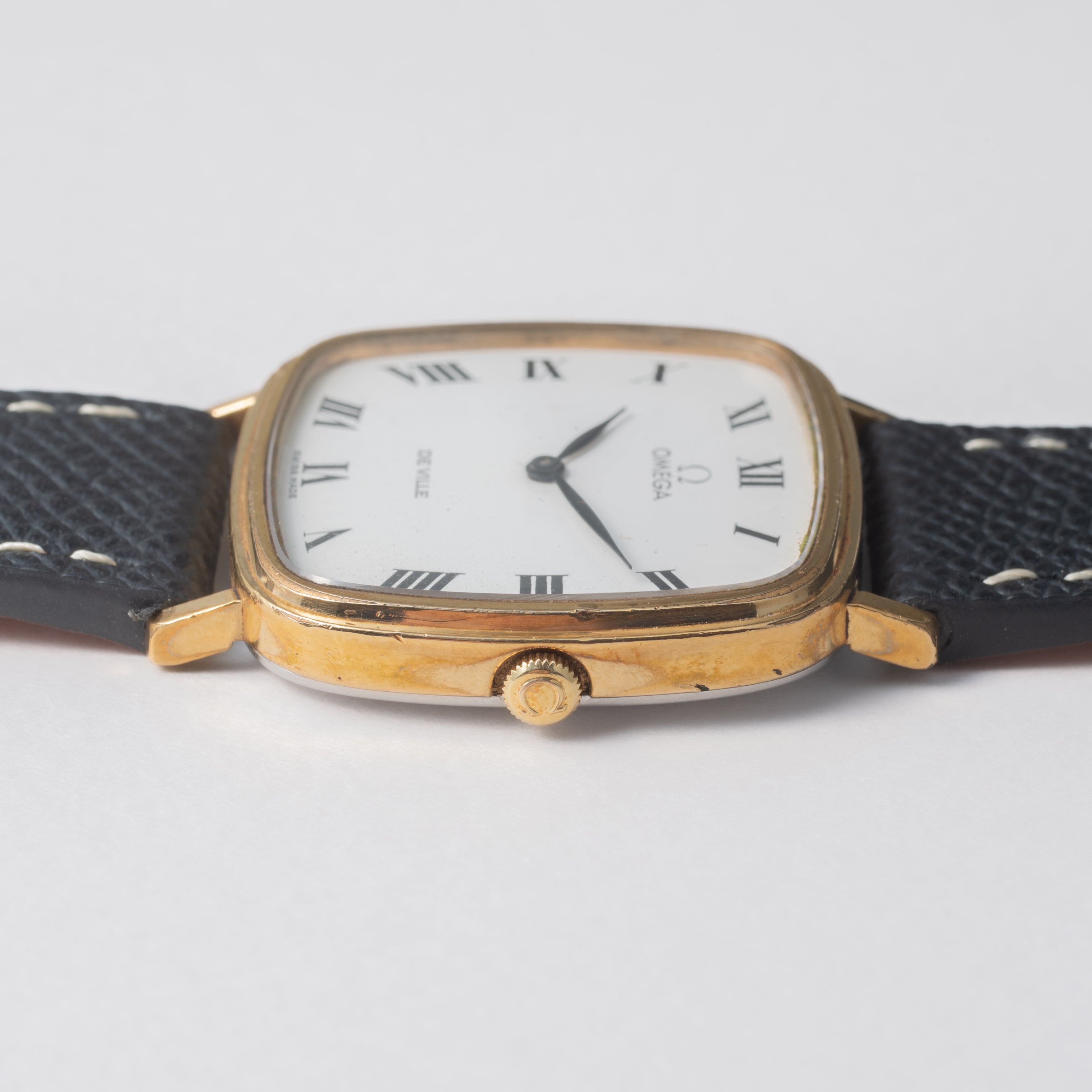 オメガ デ・ヴィル クッションケース ホワイトローマンダイヤル 金張り 1969年製