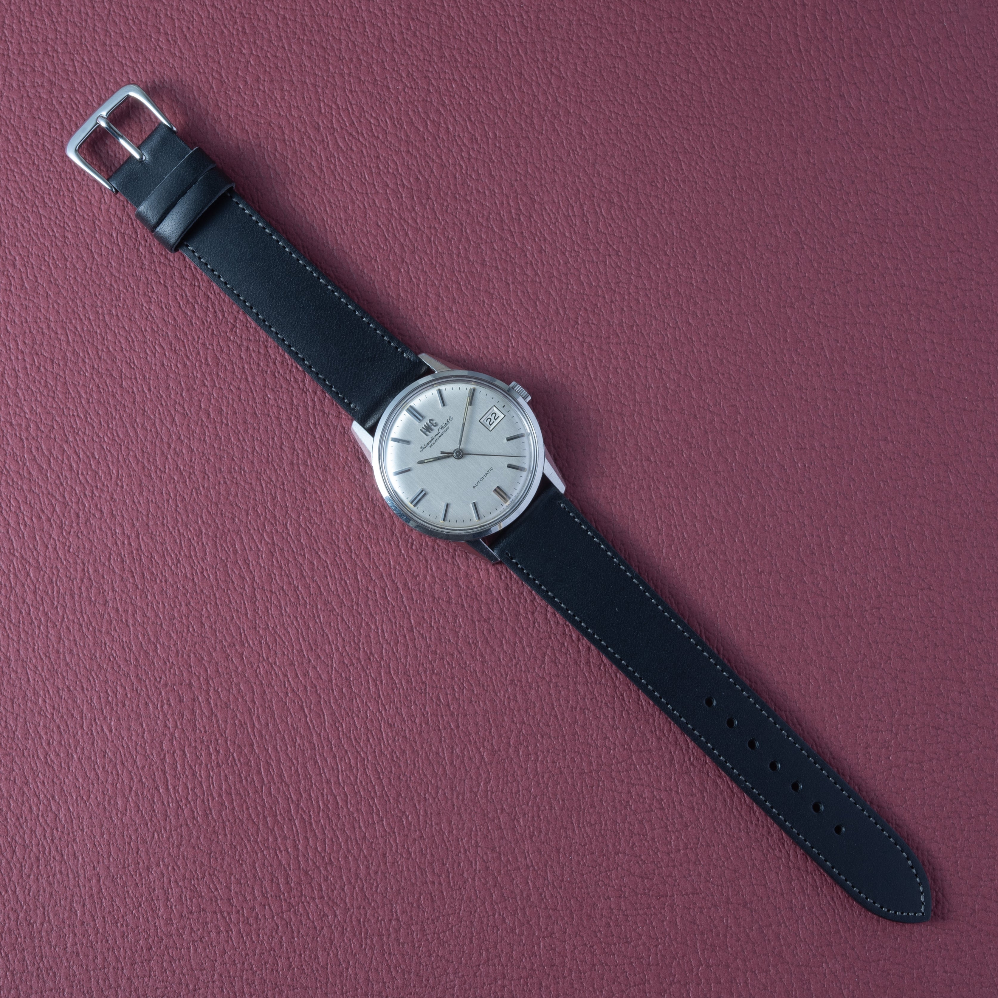 IWC ラウンドモデル ペラトン式自動巻き Cal.8541B 筆記体ロゴ