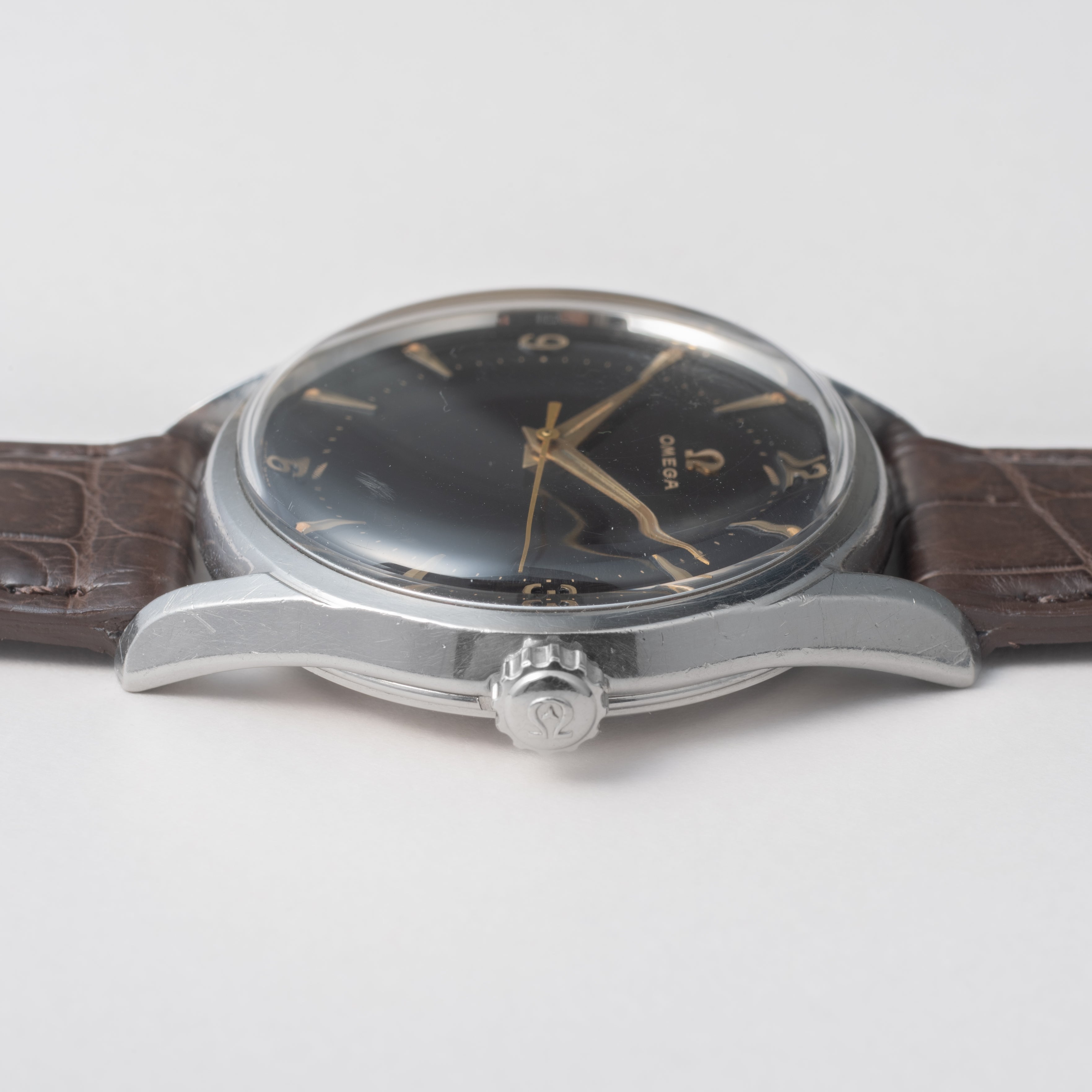 オメガ 30mmキャリバー 1952年製 ブラックミラーダイヤル 手巻き Cal.283