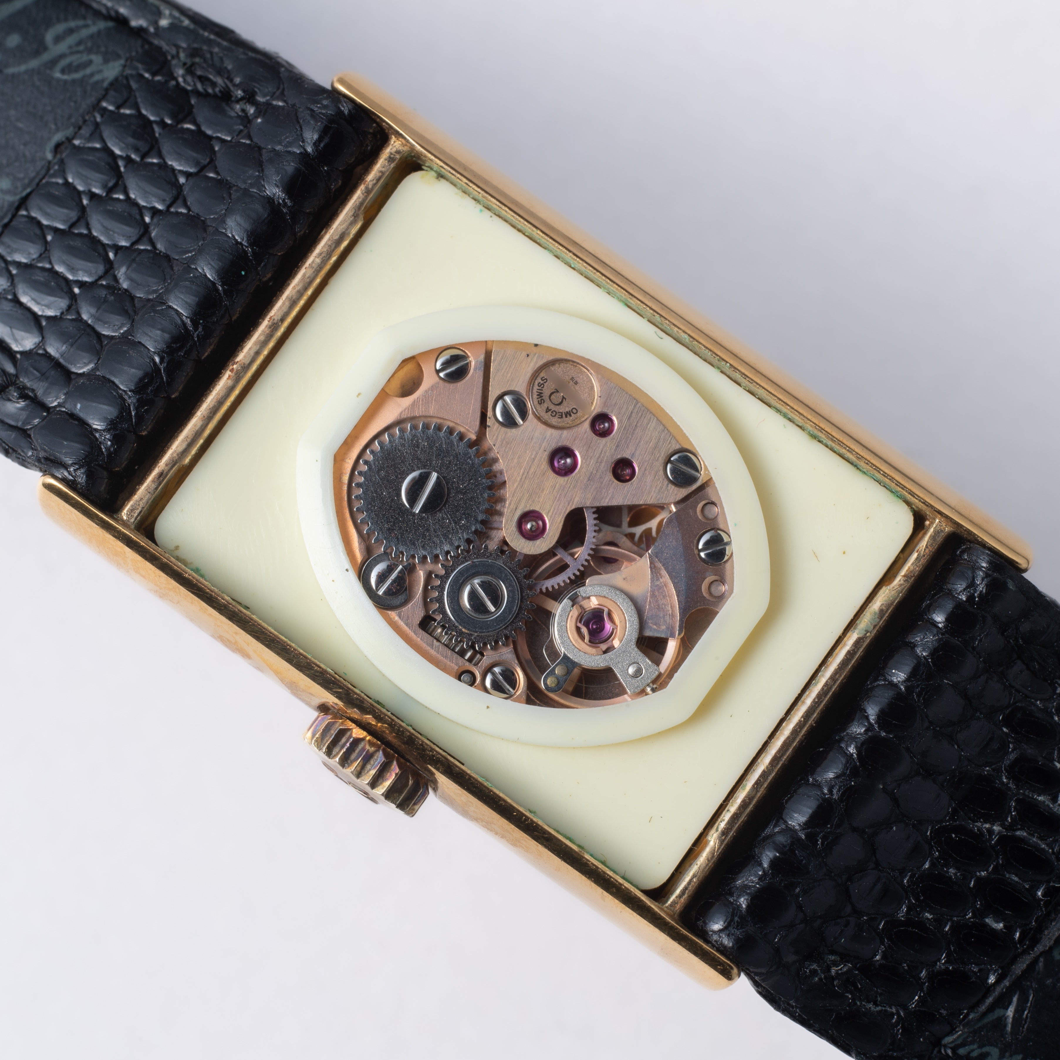 オメガ デ・ヴィル 金張り角型ケース クロスダイヤル 1973年製 手巻き