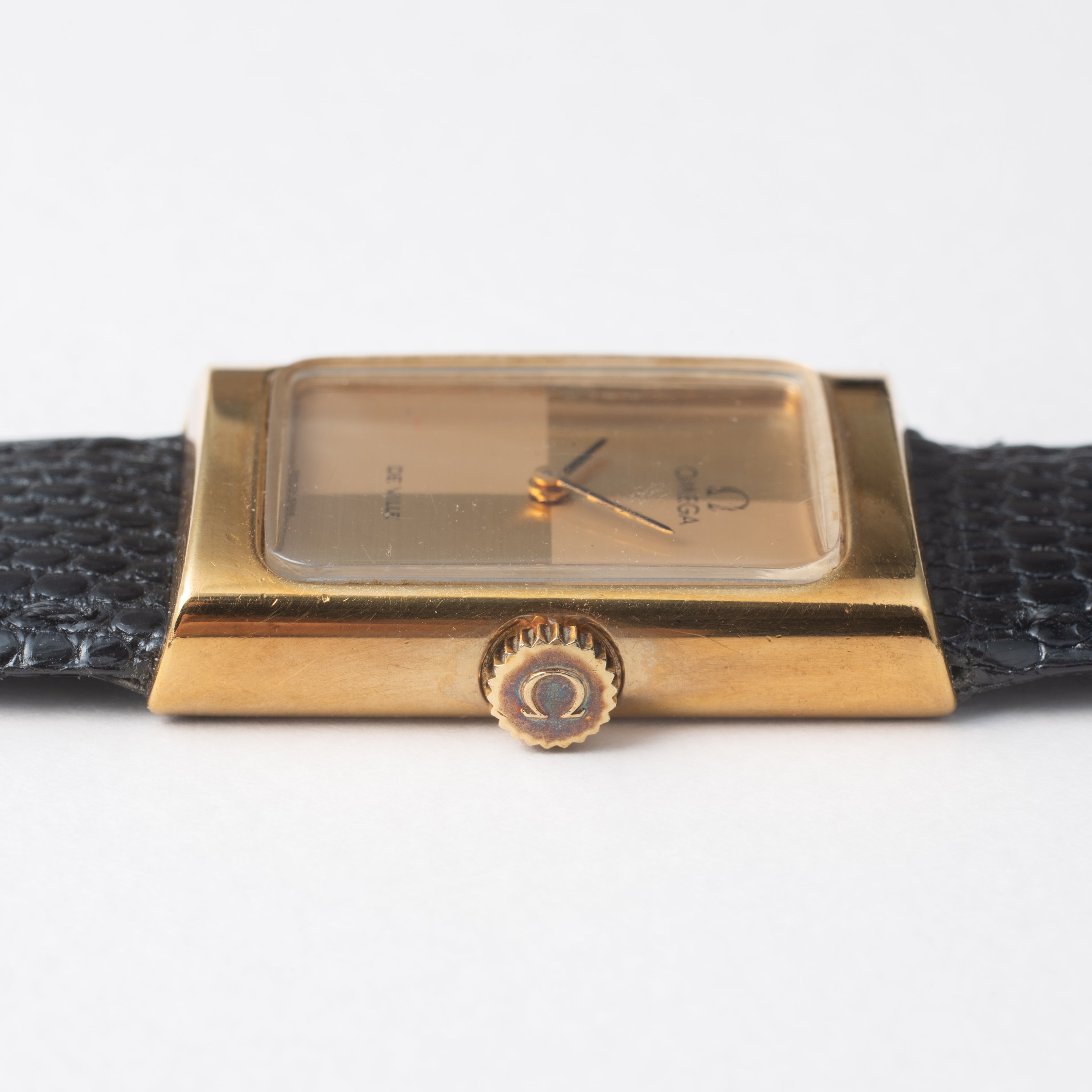 オメガ デ・ヴィル 金張り角型ケース クロスダイヤル 1973年製 手巻き