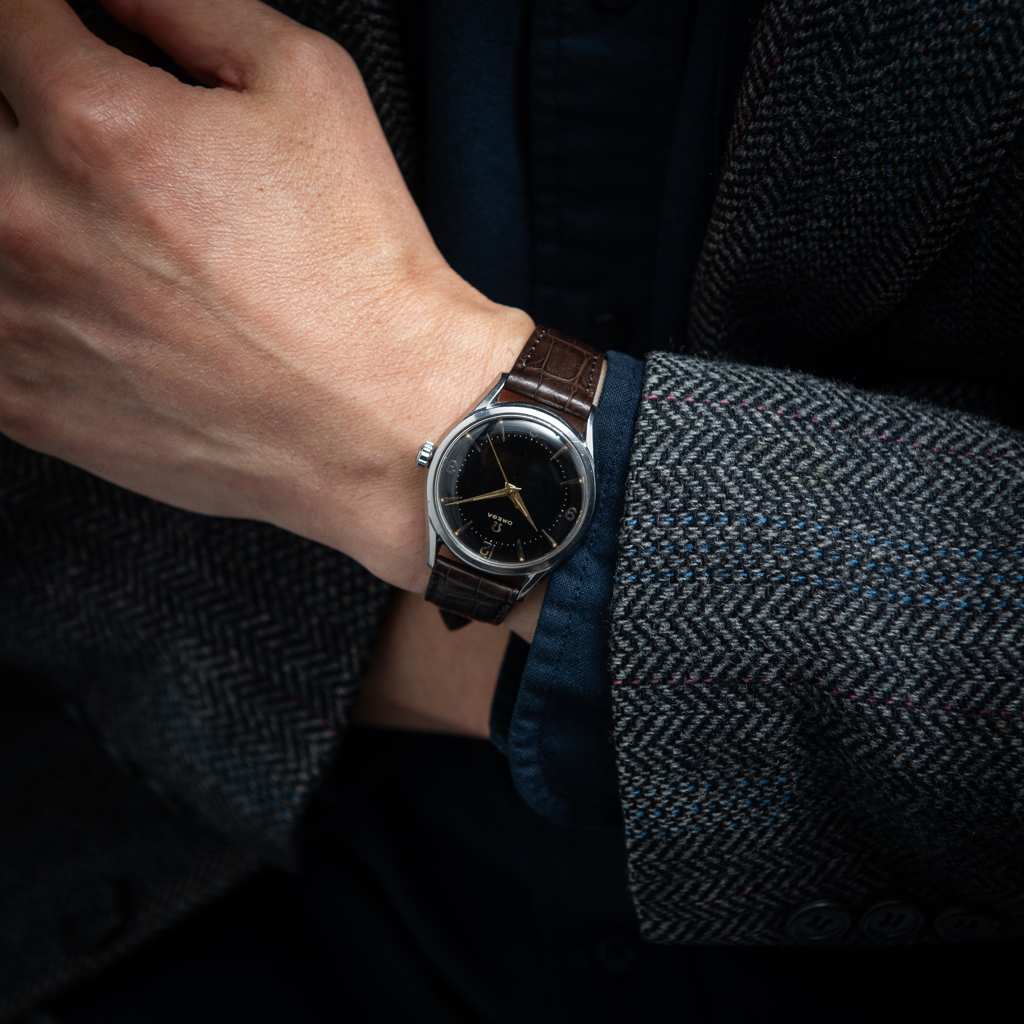 オメガ 30mmキャリバー 1952年製 ブラックミラーダイヤル 手巻き Cal.283