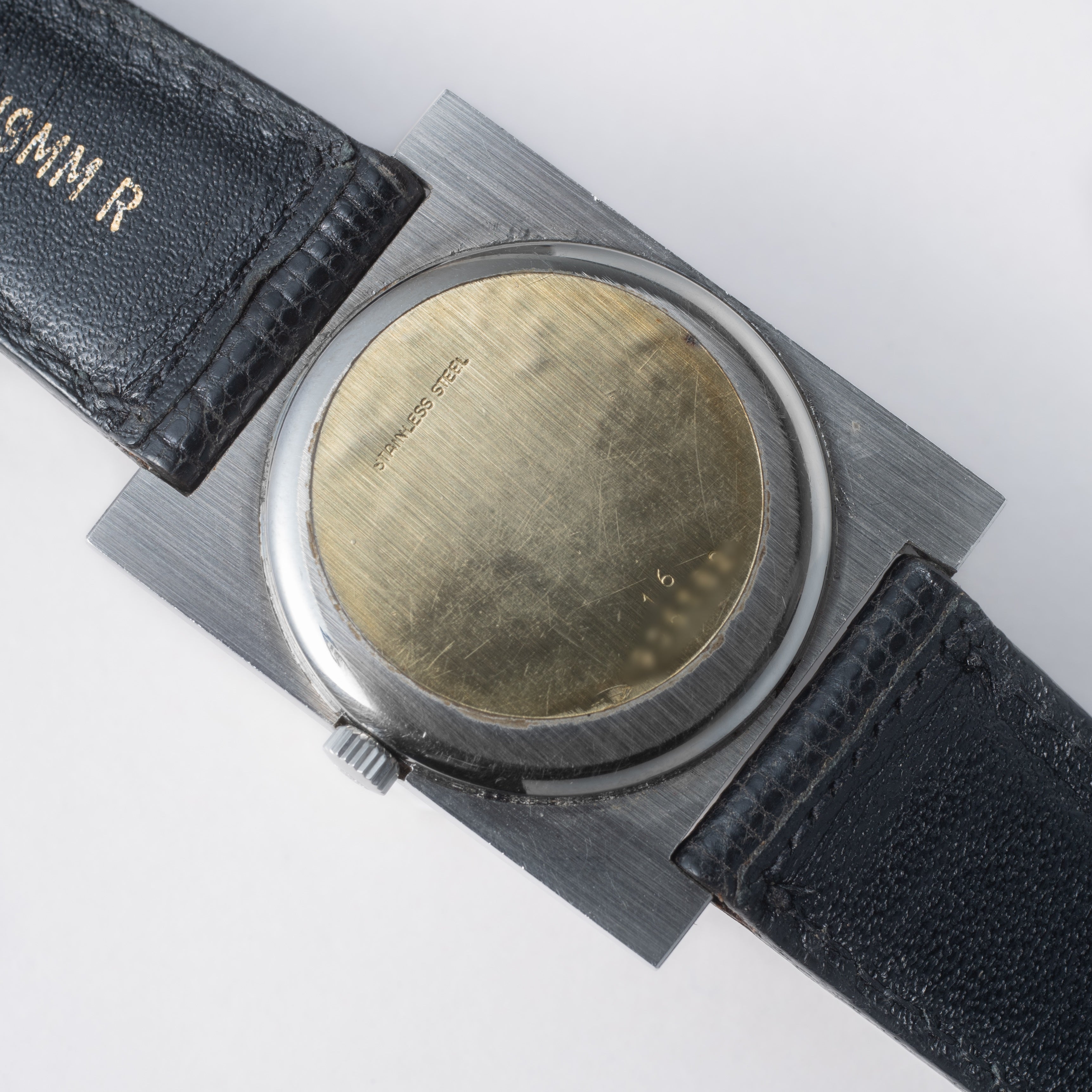 ロンジン コンクエスト レクタンギュラー ブルーローマンダイヤル 1970年代製 純正尾錠付き 薄型手巻き