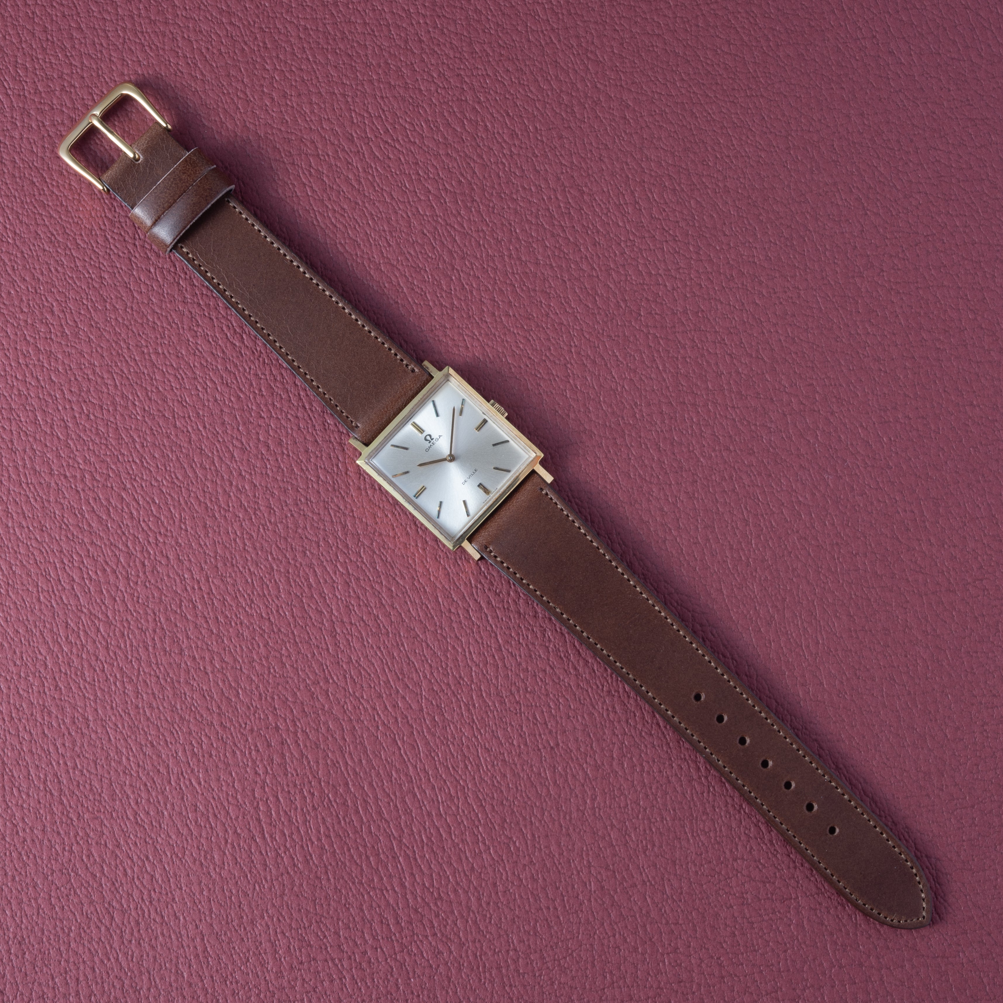 オメガ デ・ヴィル 1969年製 スクエアケース 金張り 手巻き