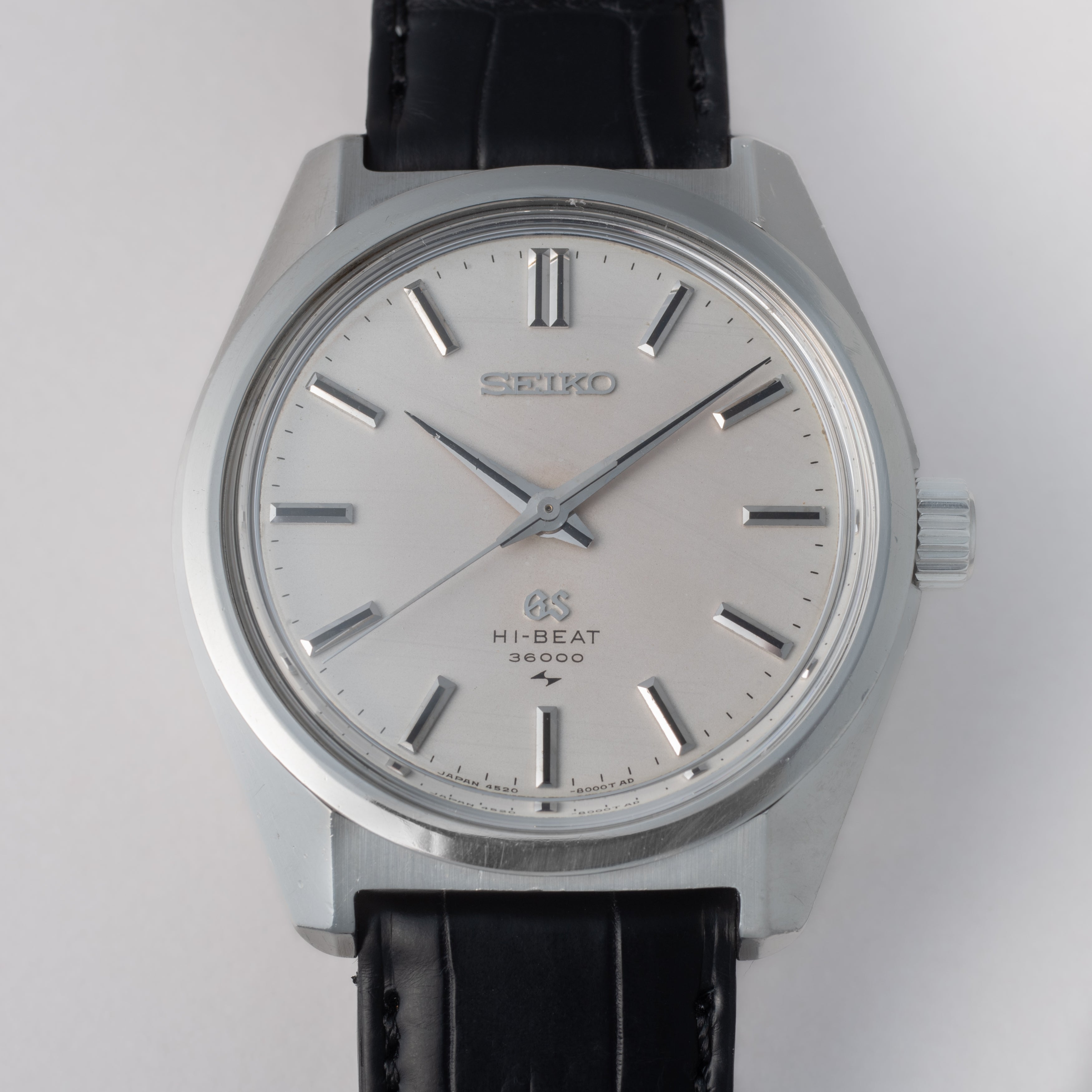 グランドセイコー 手巻き10振動 ハイビート 36000 1968年製 Ref.4520-8000