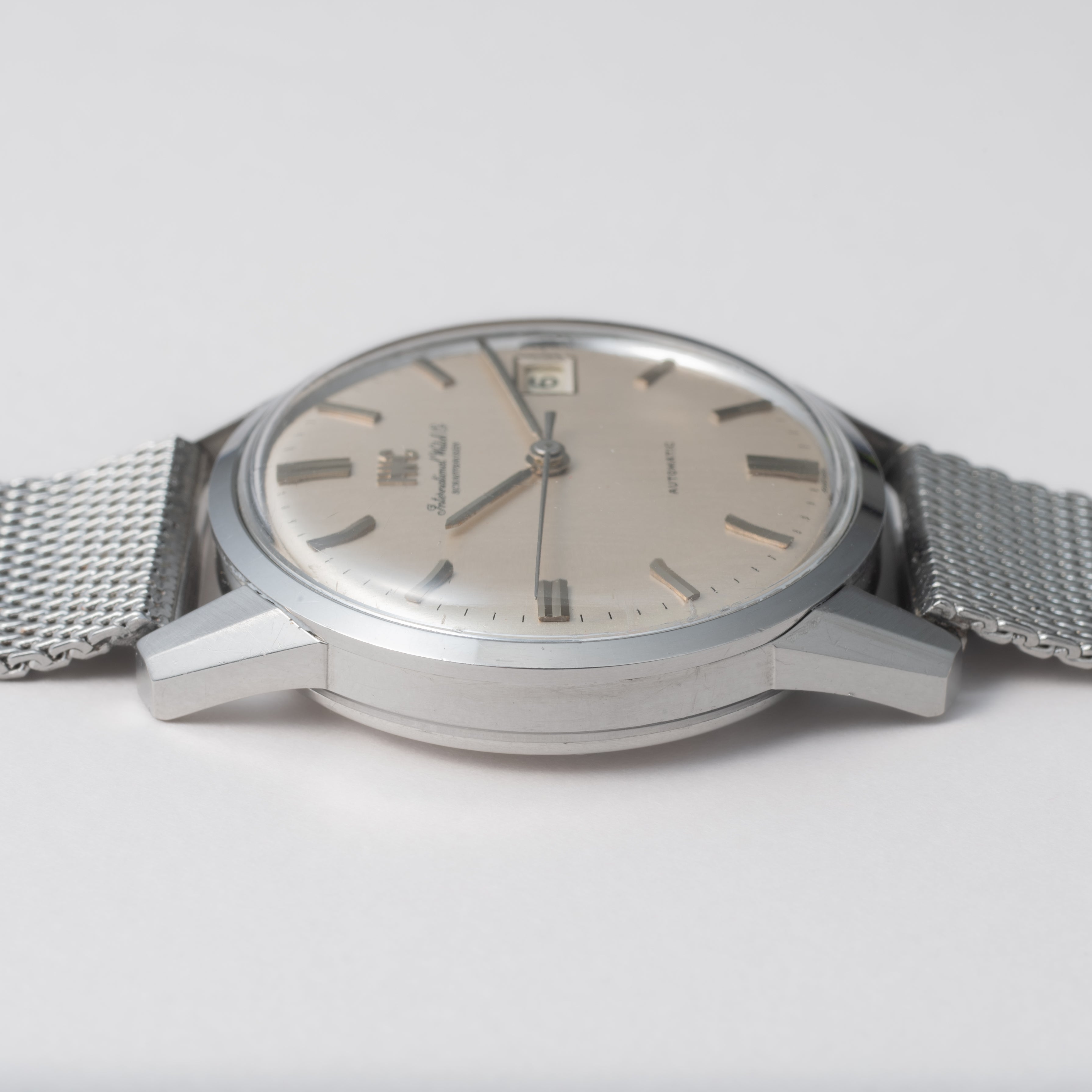 IWC ラウンドケース 1970年製(昭和45年製) Ref.R810A 純正メッシュブレス ペラトン式自動巻Cal.8541B