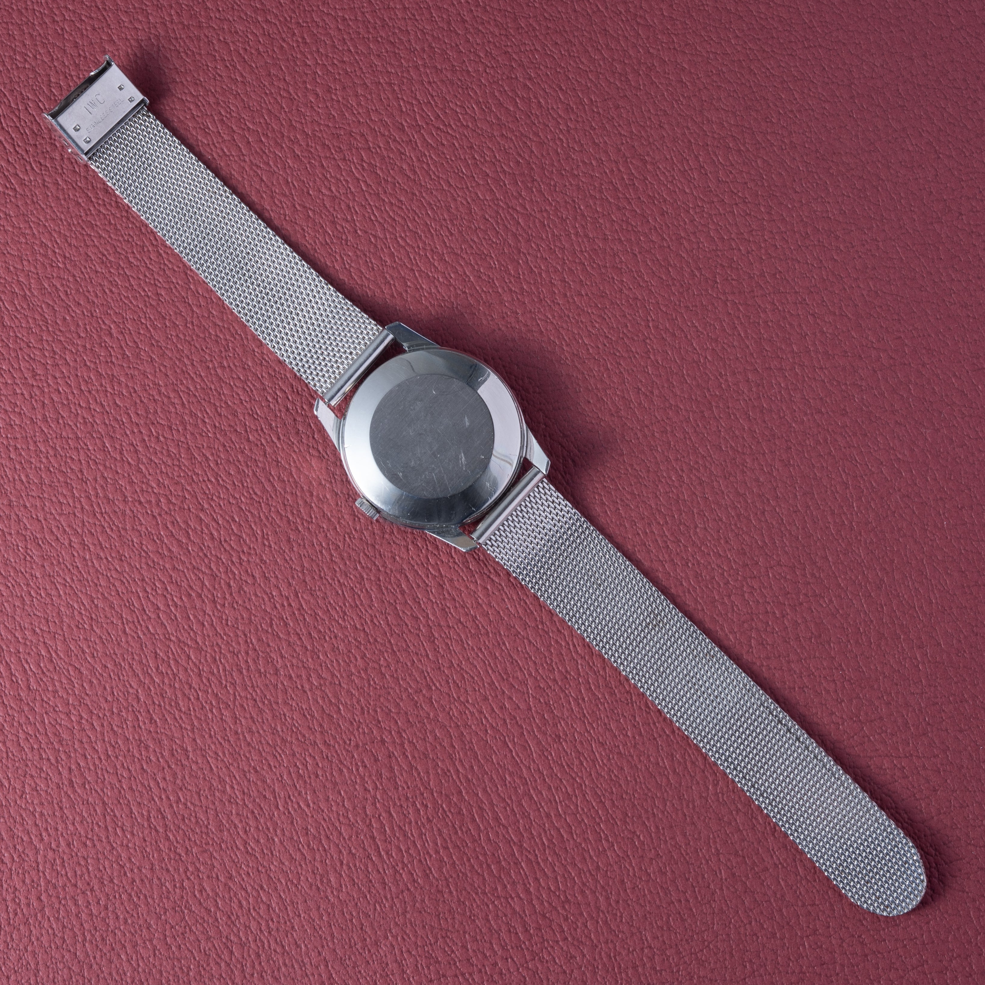 IWC ラウンドケース 1970年製(昭和45年製) Ref.R810A 純正メッシュブレス ペラトン式自動巻Cal.8541B