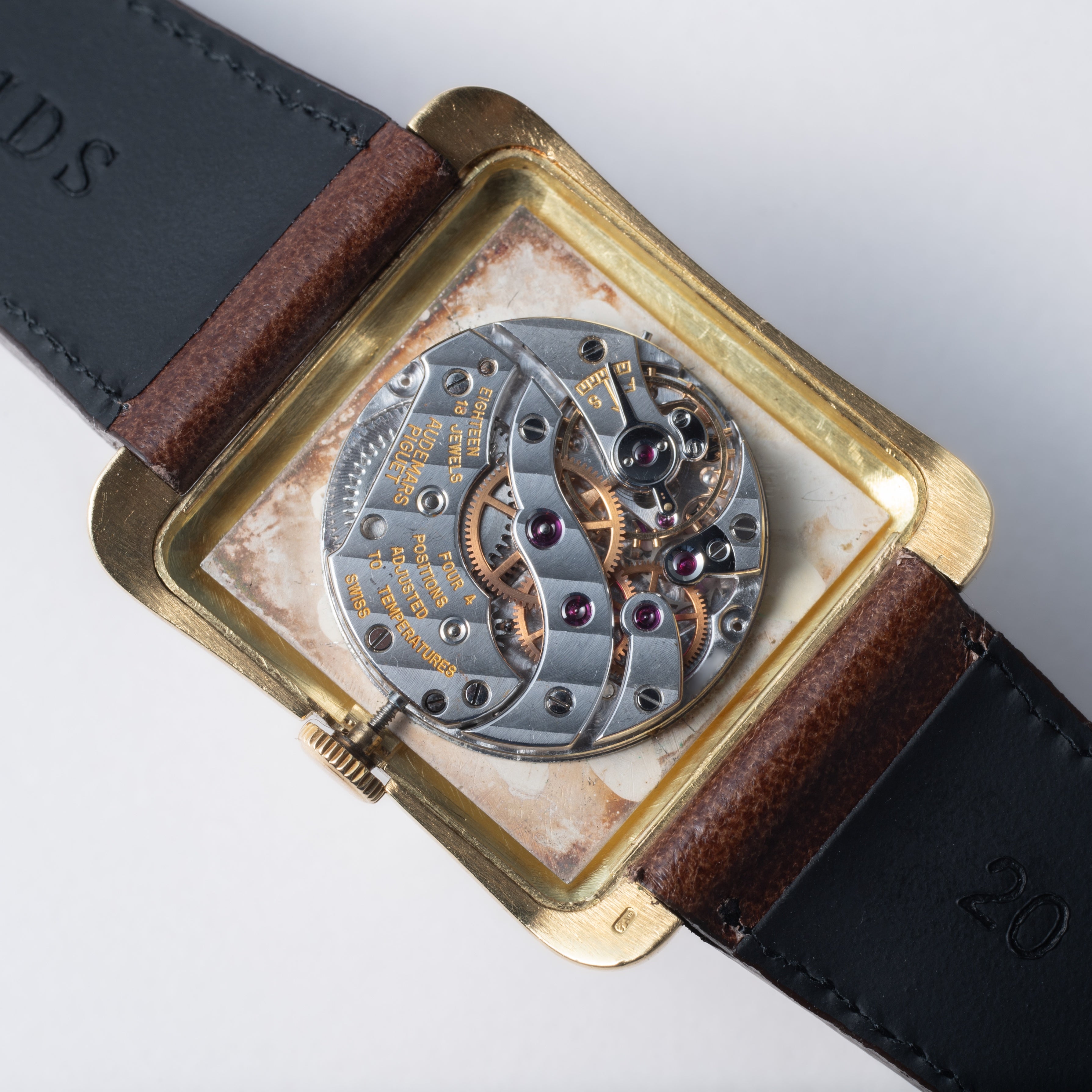 オーデマ・ピゲ 18金無垢スクエアケース ウルトラシン ギュブランWネーム 1950年代製 手巻きCal.2001