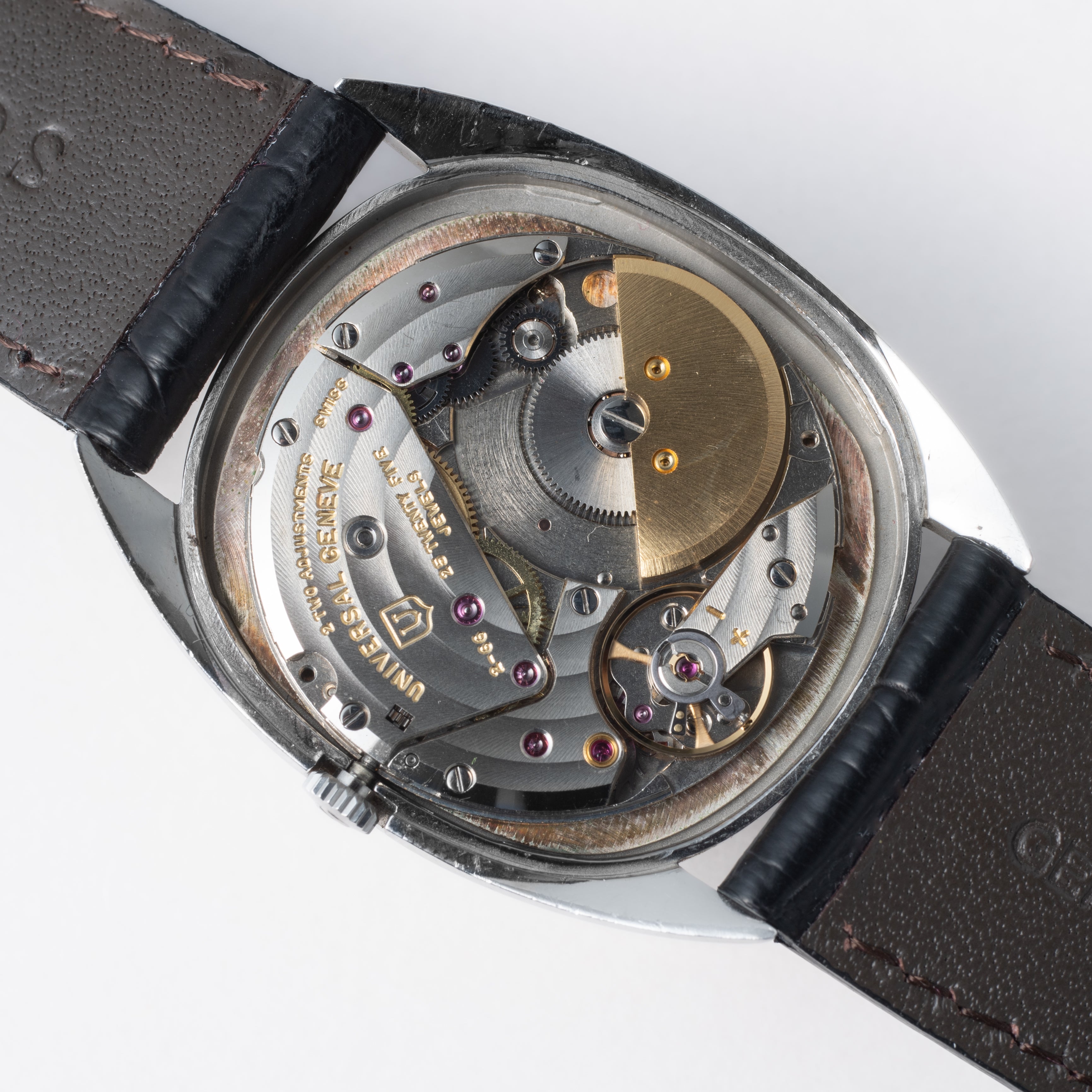 ユニバーサル ホワイトシャドウ 1970年代製 Ref.866151 オートマチック ウルトラスリム