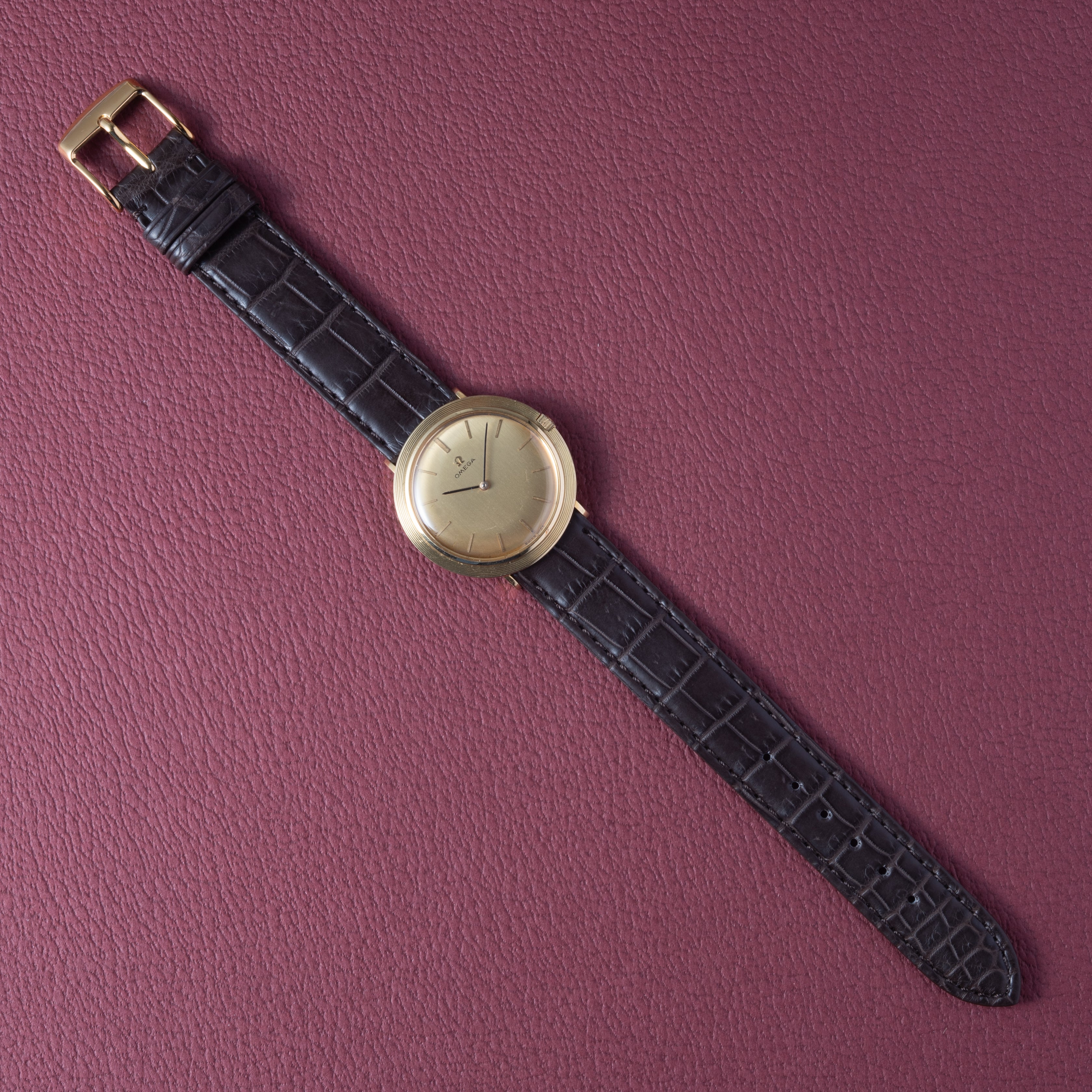 オメガ ラウンドケース 1966年製 Ref.111072 18金無垢 手巻き