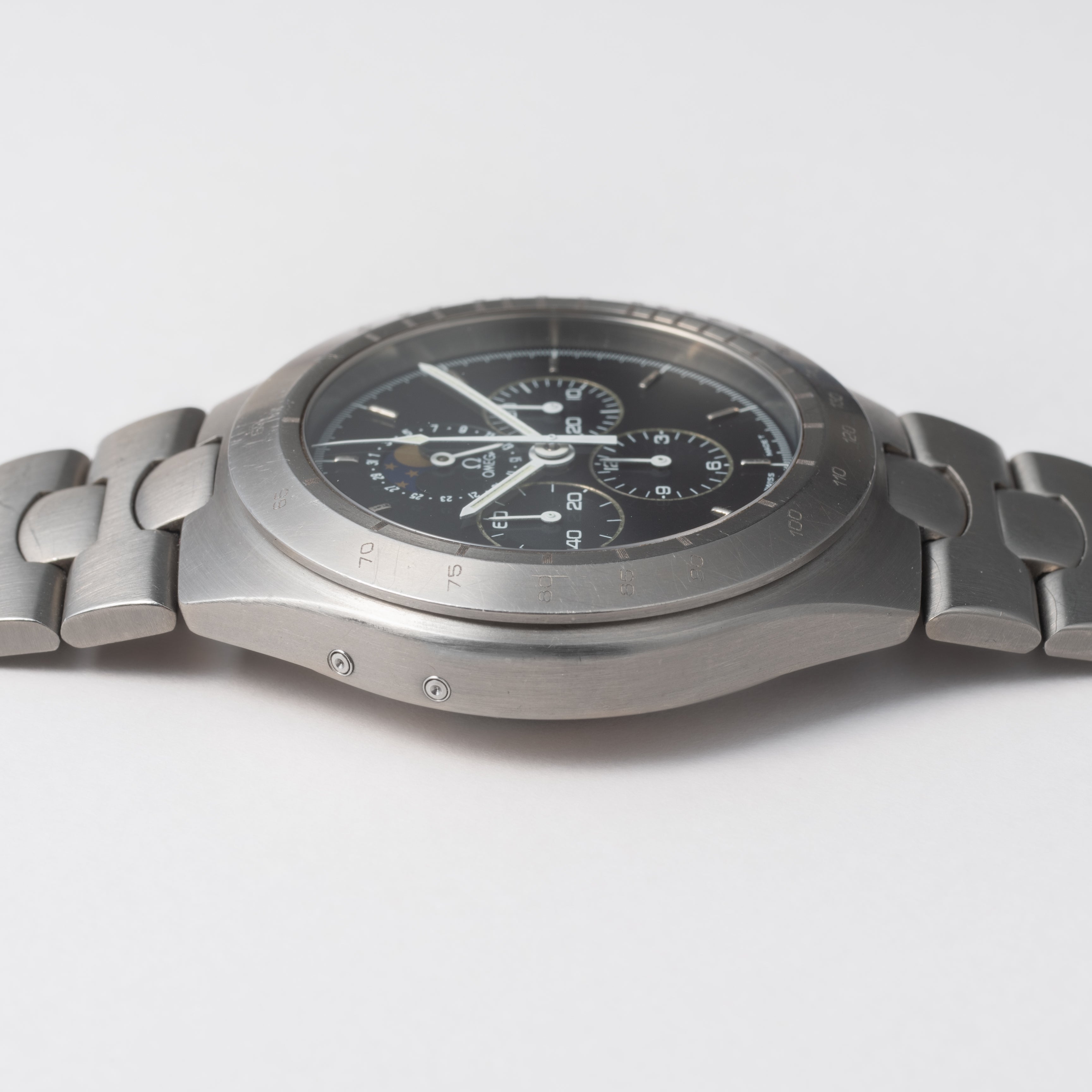 オメガ 1988年製 スピードマスター ムーンフェイズ 400本限定 チタンケース Cal.866 手巻き