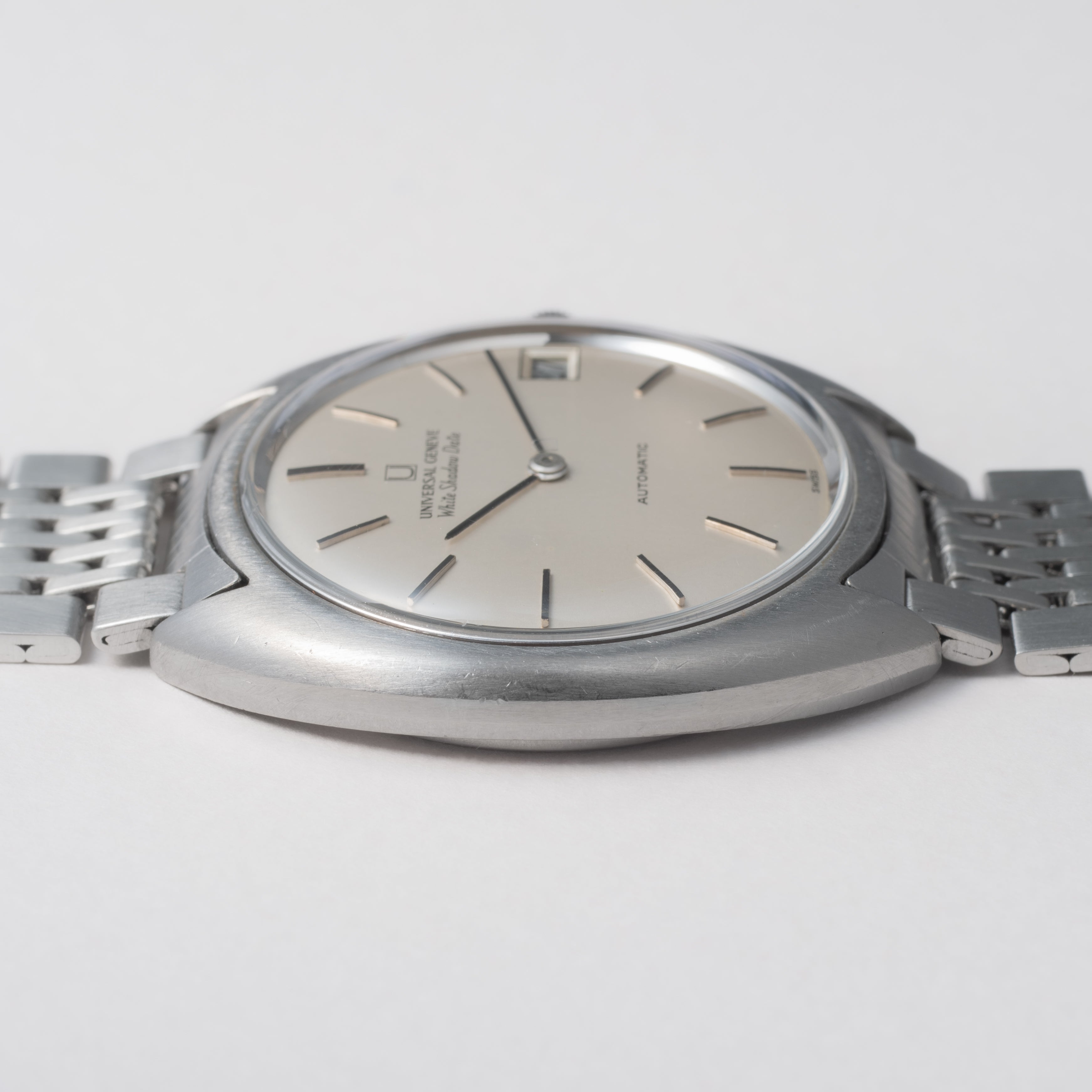 ユニバーサル ジュネーブ ホワイトシャドウ デイト 1970年代製 マイクロローター自動巻き