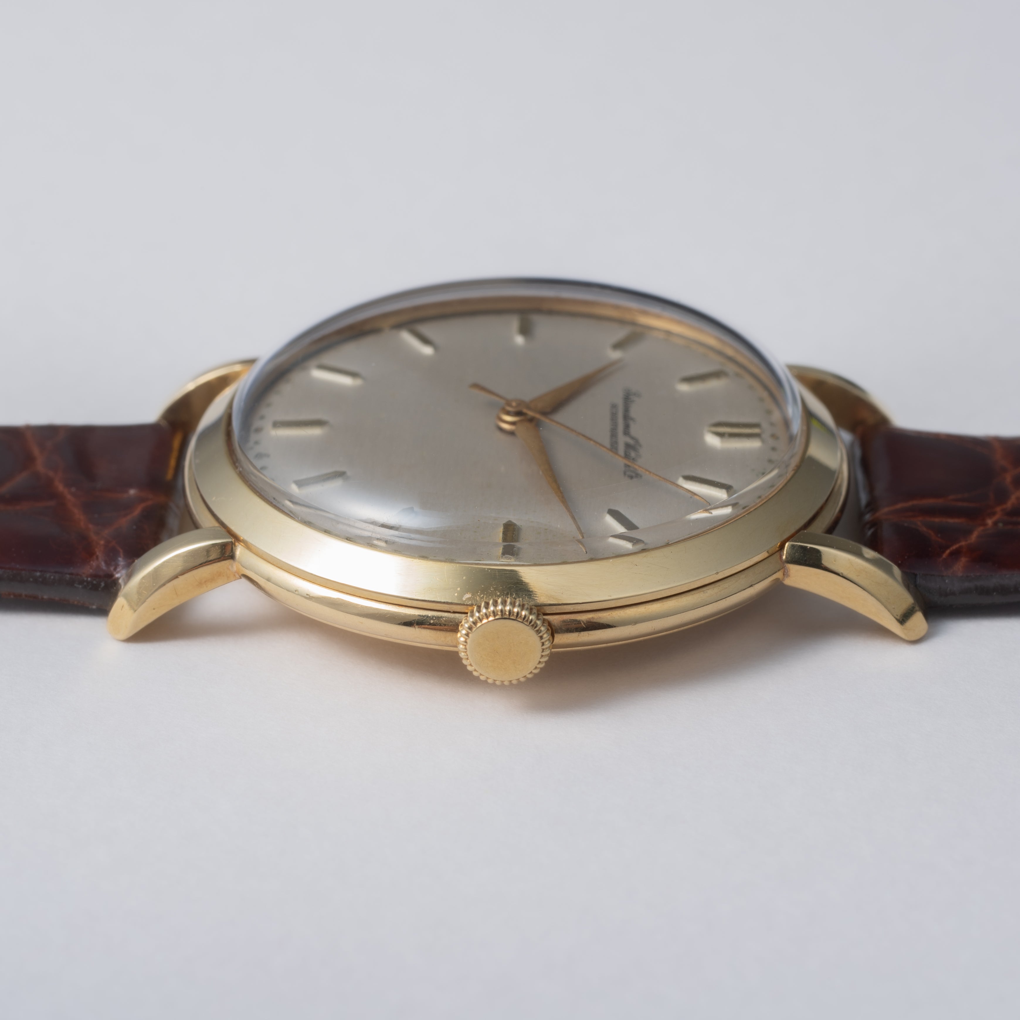 IWC ラウンドケース 18金無垢 手巻き 1955年製 Cal.89