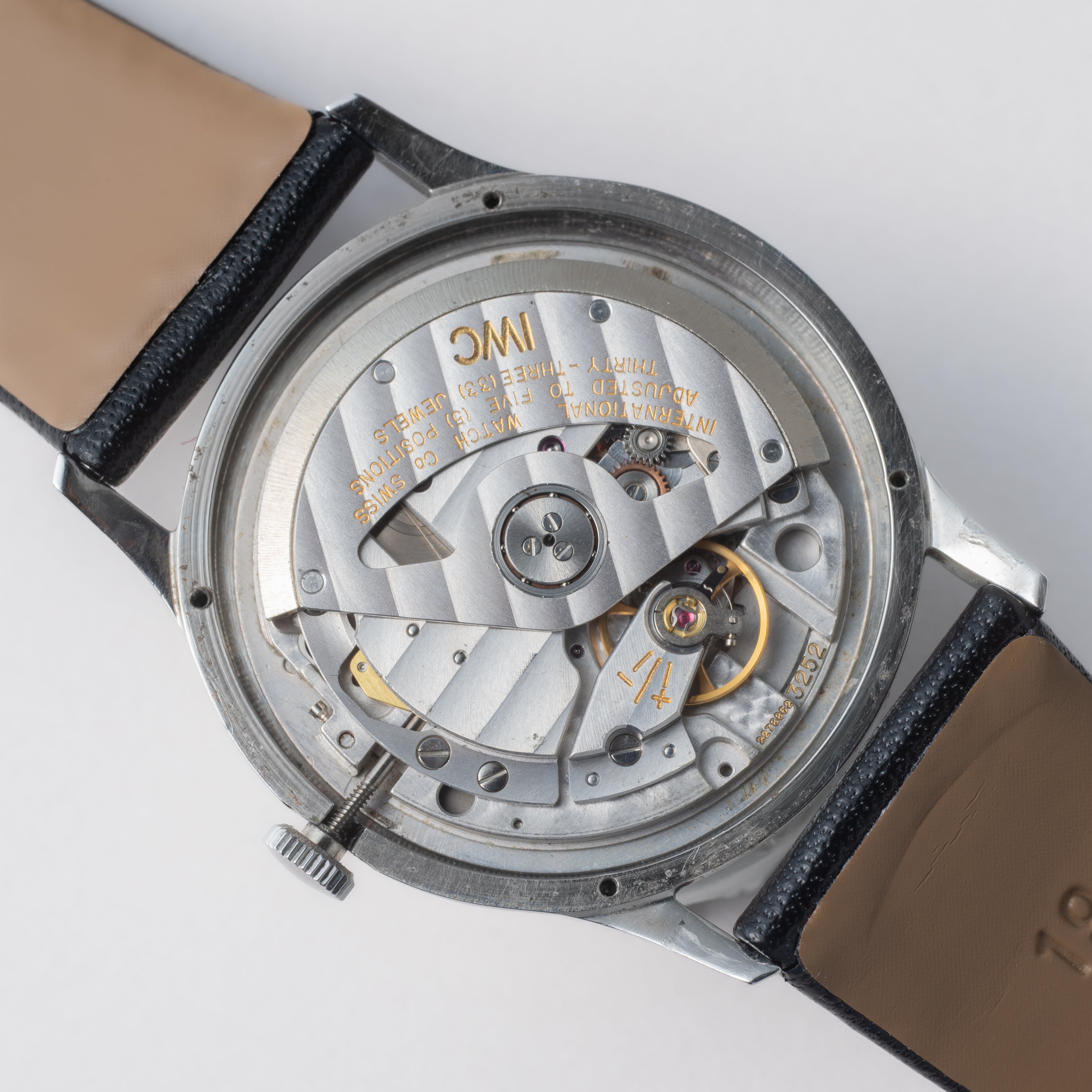 IWC ラウンドケース デイト 1979年製 ジャガールクルトムーブ 自動巻き Cal.3252