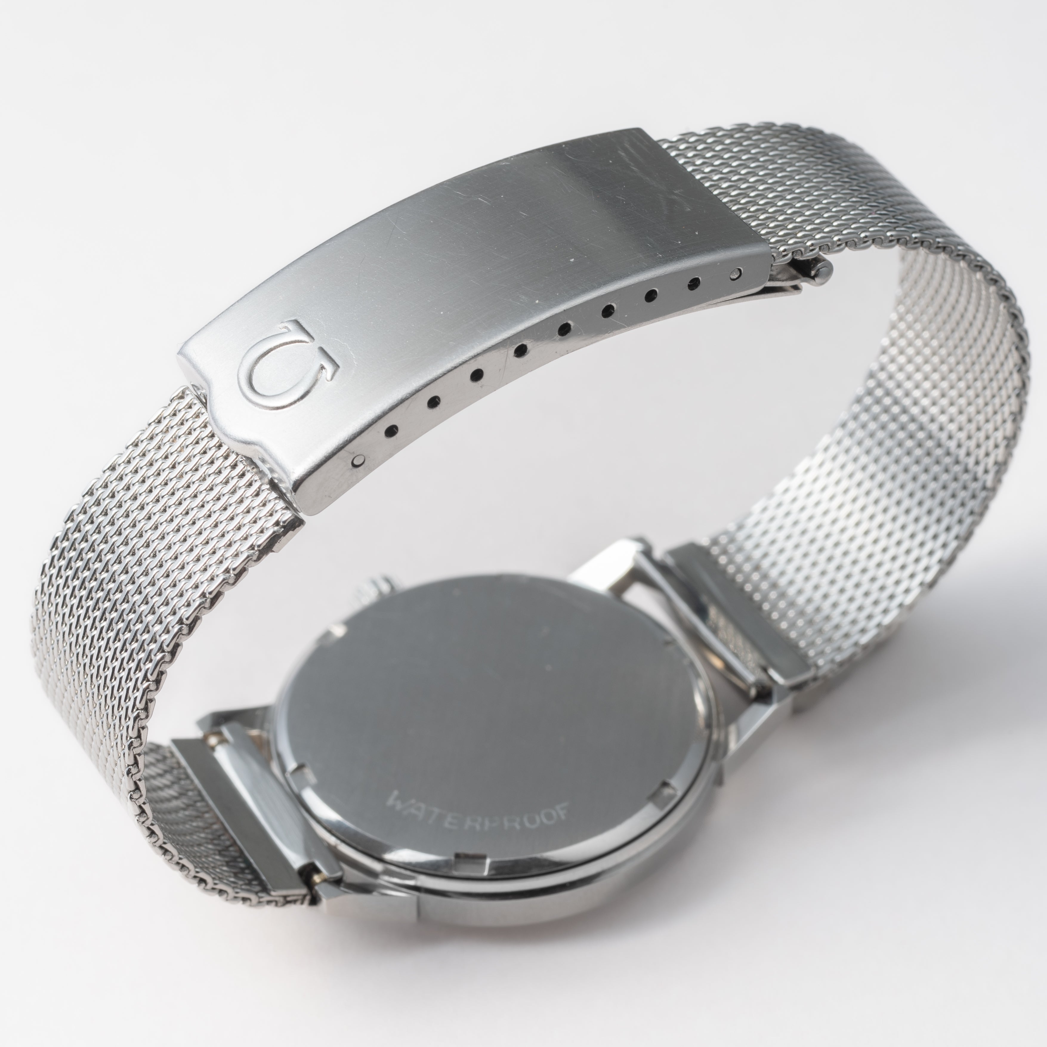 オメガ ジュネーブ ラウンドケース ホワイトアラビア 手巻き 1969年 Ref.135.011 Cal.601 メッシュブレス付き