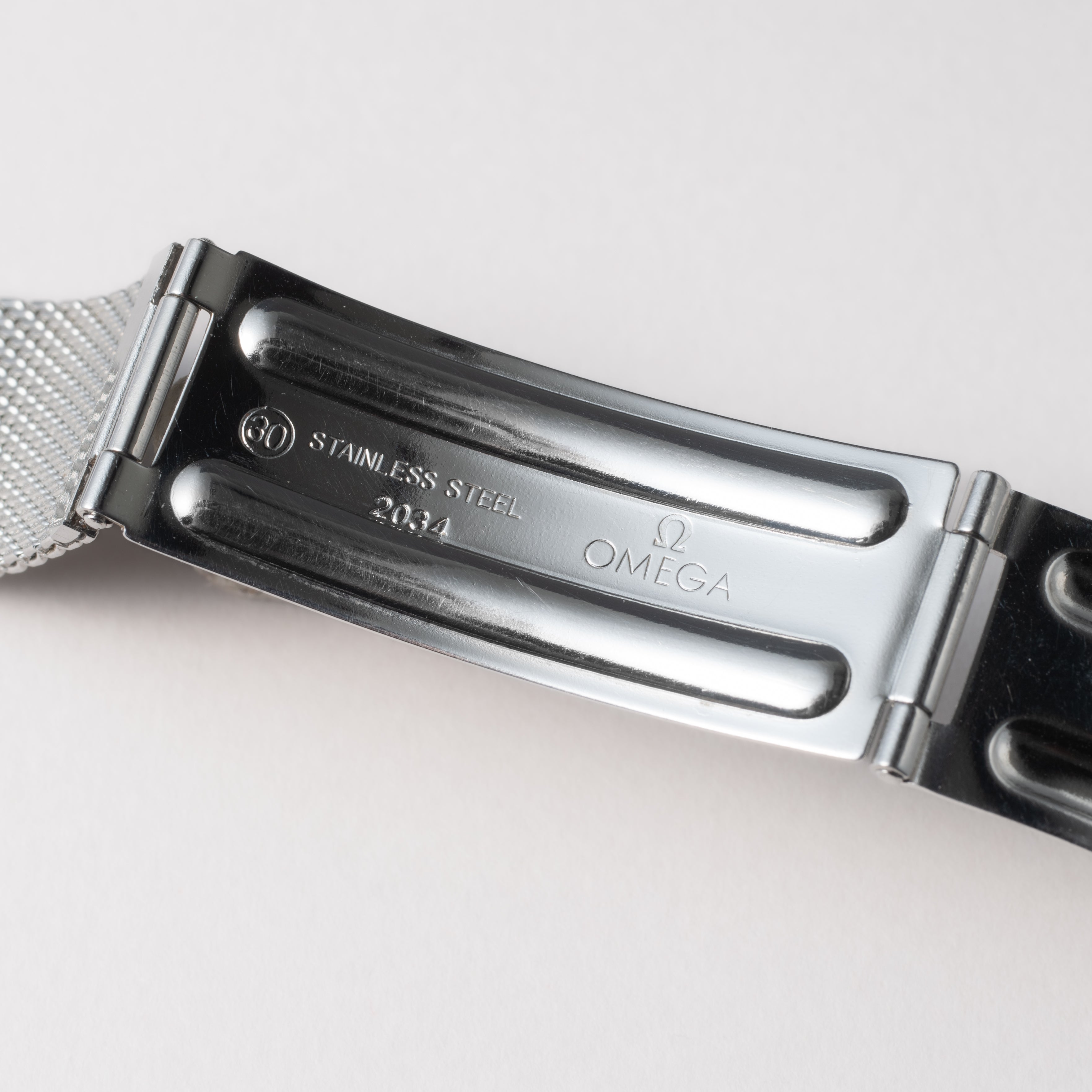 オメガ ジュネーブ ラウンドケース ホワイトアラビア 手巻き 1969年 Ref.135.011 Cal.601 メッシュブレス付き