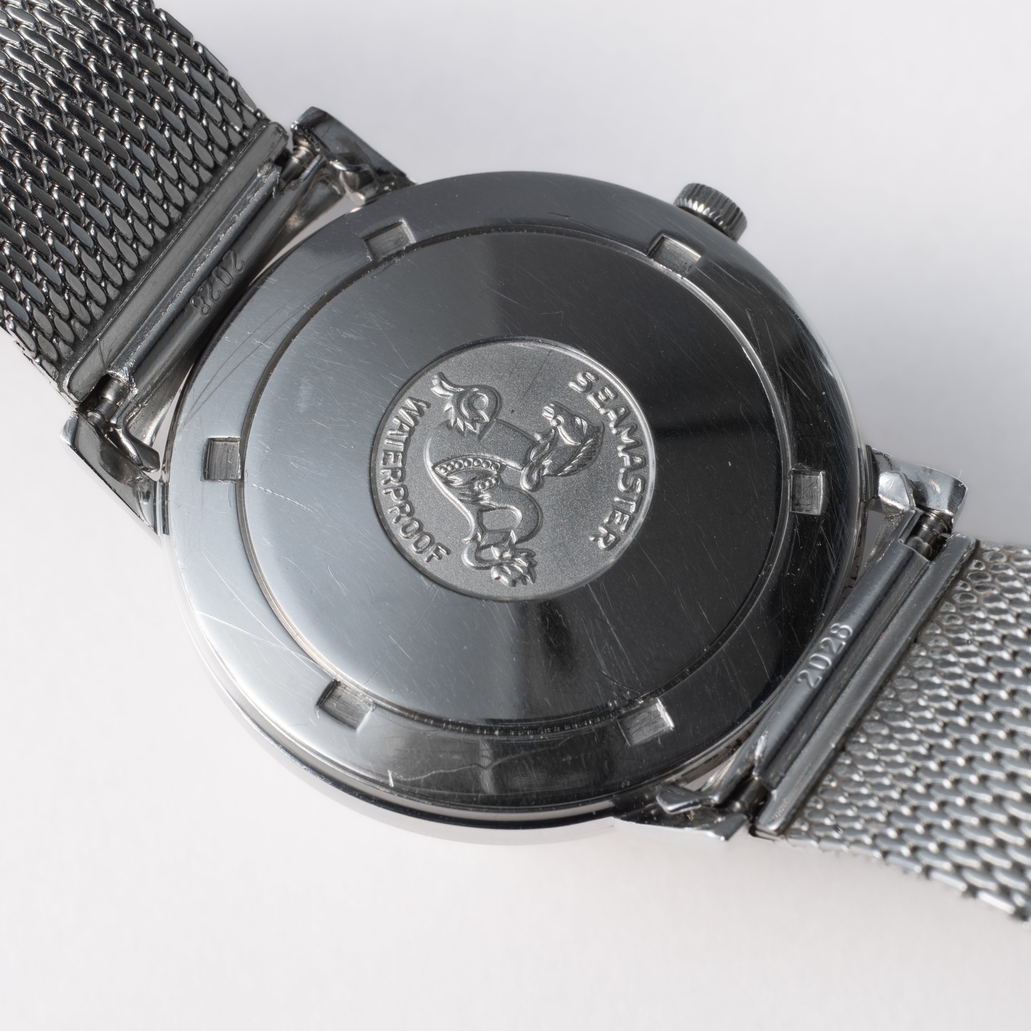 オメガ デ・ヴィル ラウンドケース リネンダイアル 1968年製 自動巻き Cal.711 純正メッシュブレス付き