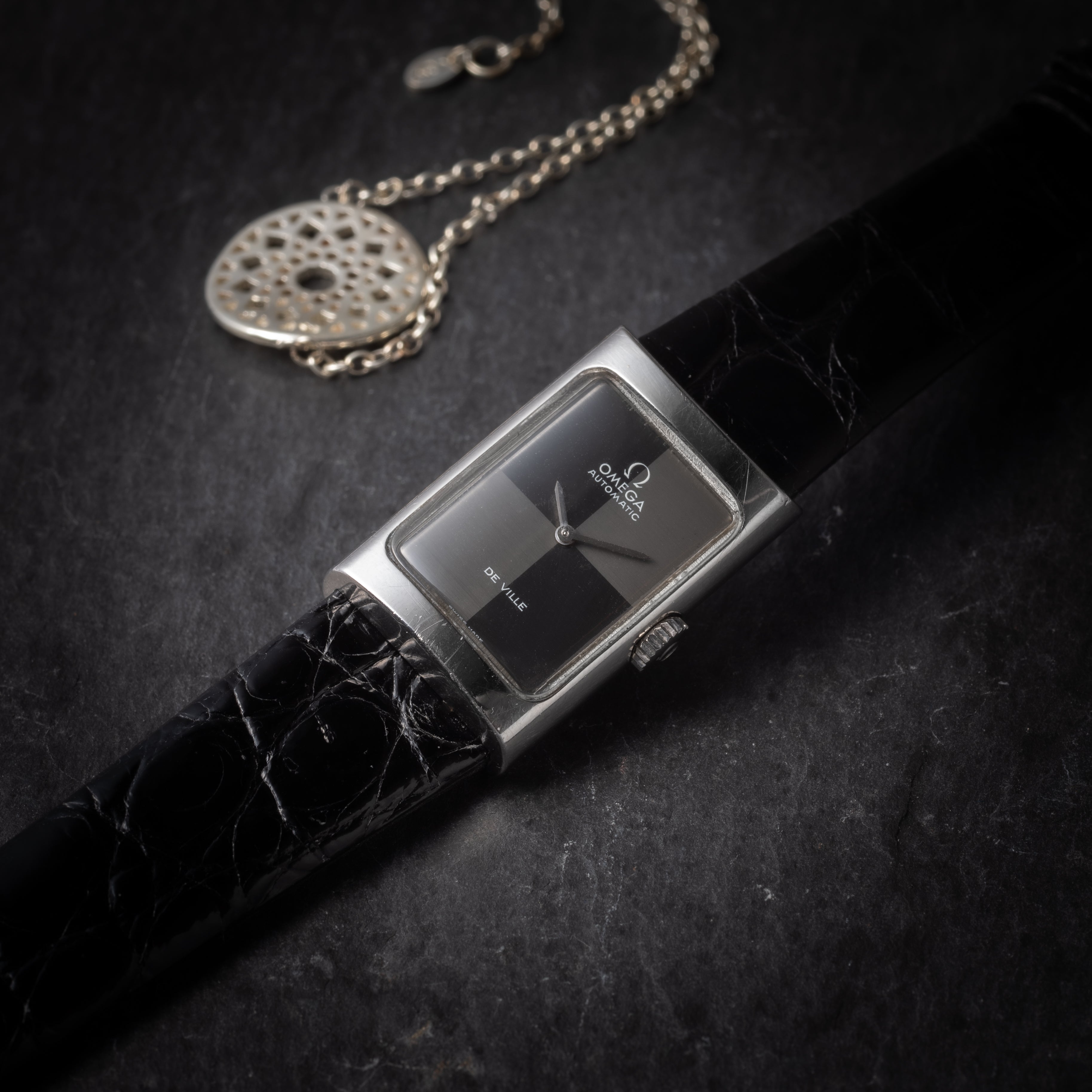 オメガ デ・ヴィル レクタングルモデル 1972年製 自動巻 ユニセックスサイズ