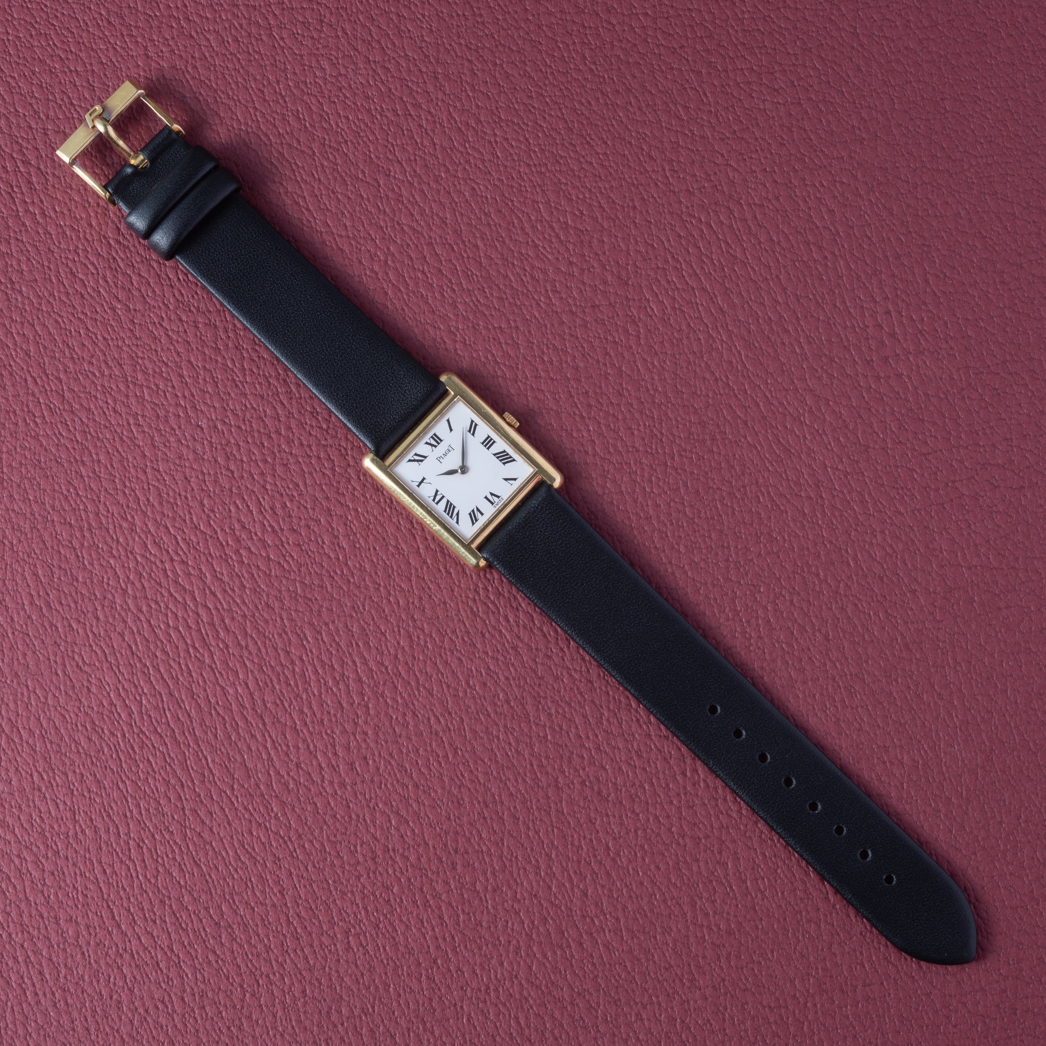 ピアジェ 18金無垢タンクウォッチ 金無垢尾錠 1980年代製 手巻き Cal.9P2