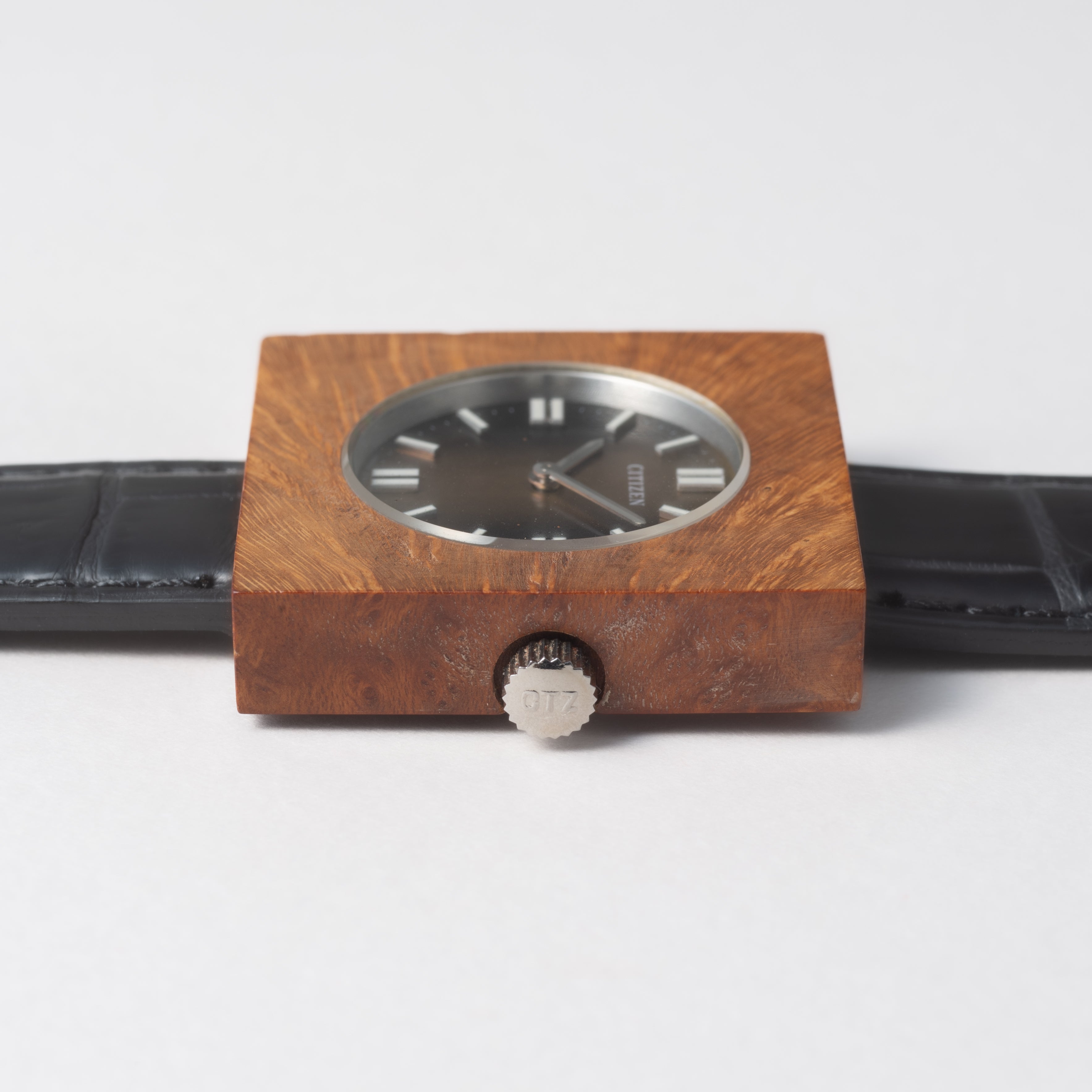 シチズン アフロクラフト木製ケース 1973年製 手巻 未使用品