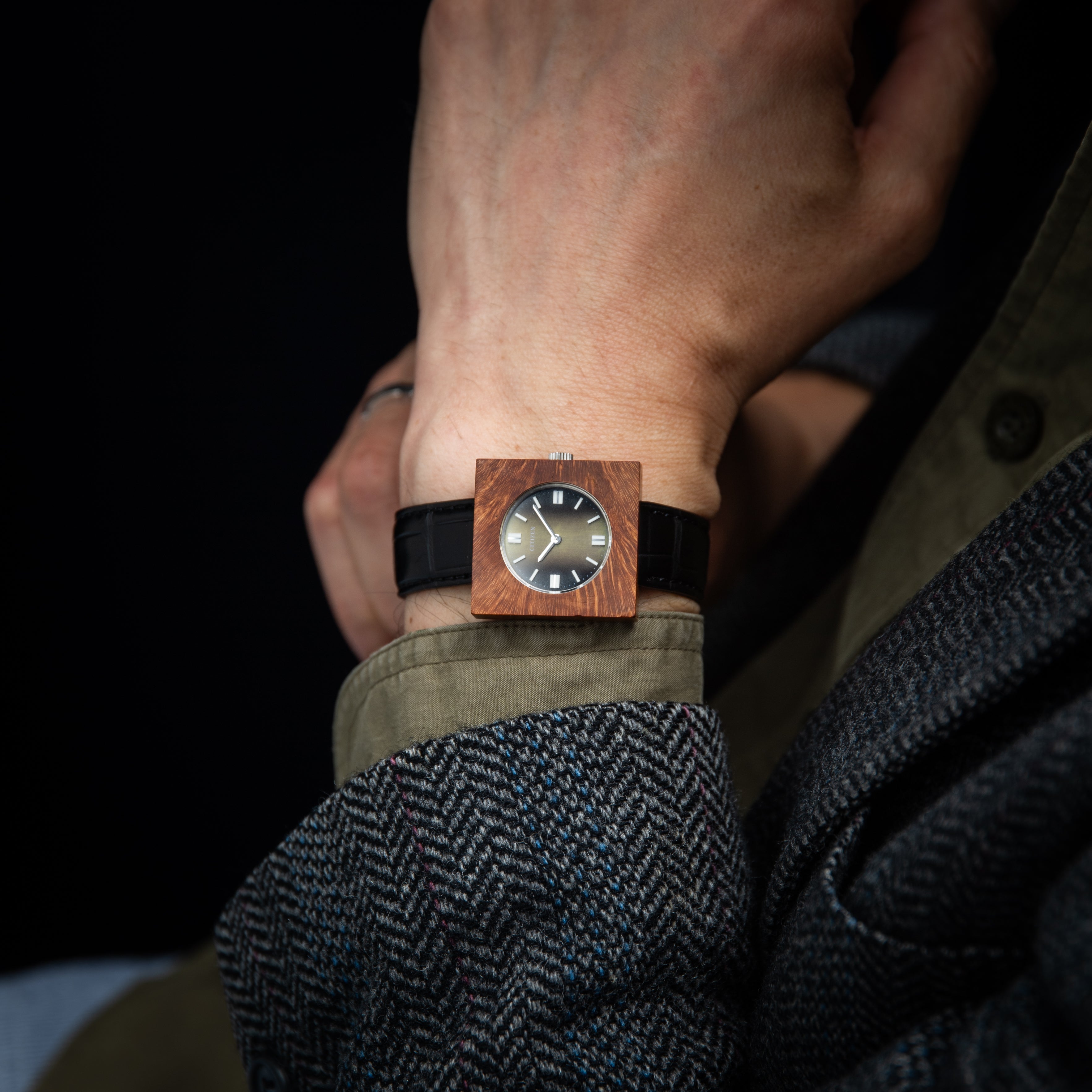 シチズン アフロクラフト木製ケース 1973年製 手巻 未使用品