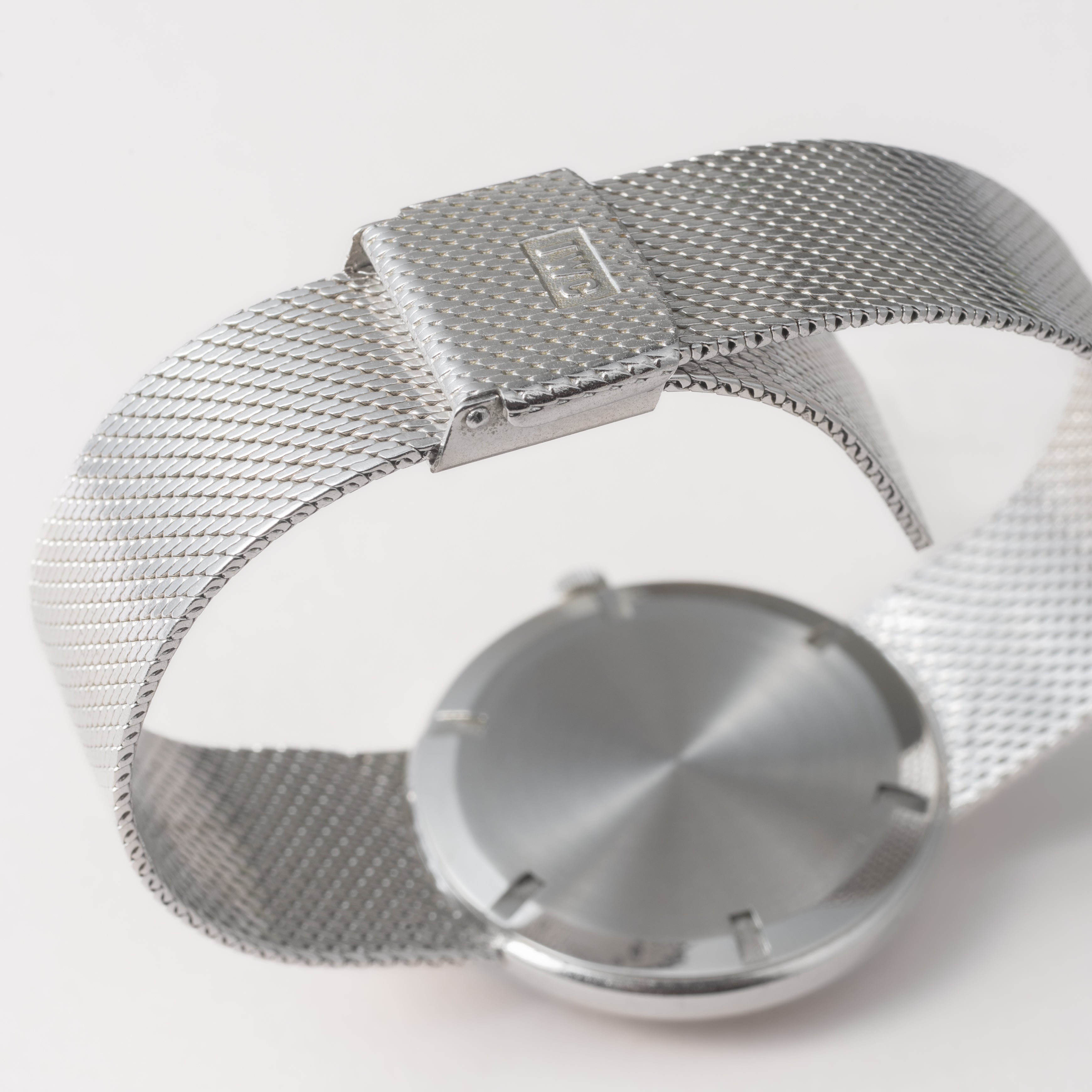 IWC ラウンドケース ローマンダイヤル 1973年製 手巻き Cal.403 お魚リューズ