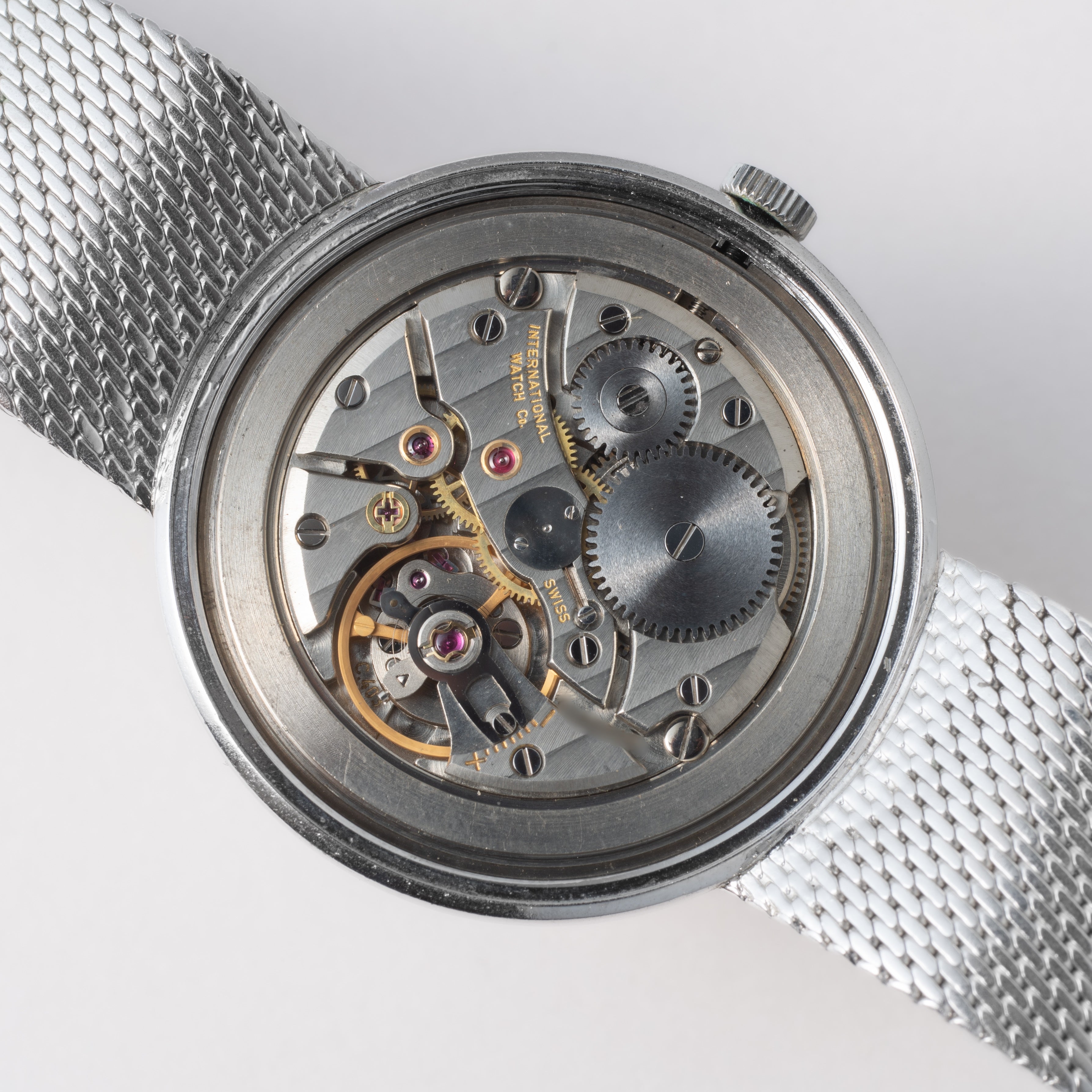 IWC ラウンドケース ローマンダイヤル 1973年製 手巻き Cal.403 お魚リューズ