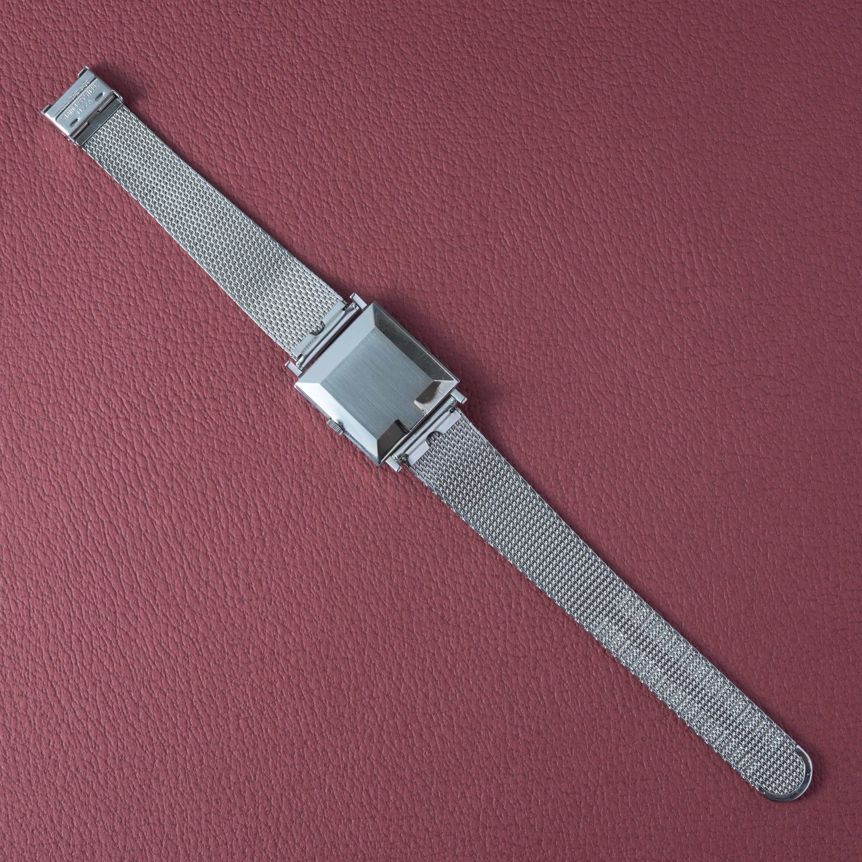 オメガ デ・ヴィル スクエアケース 1968年製 手巻 社外ブレス付き