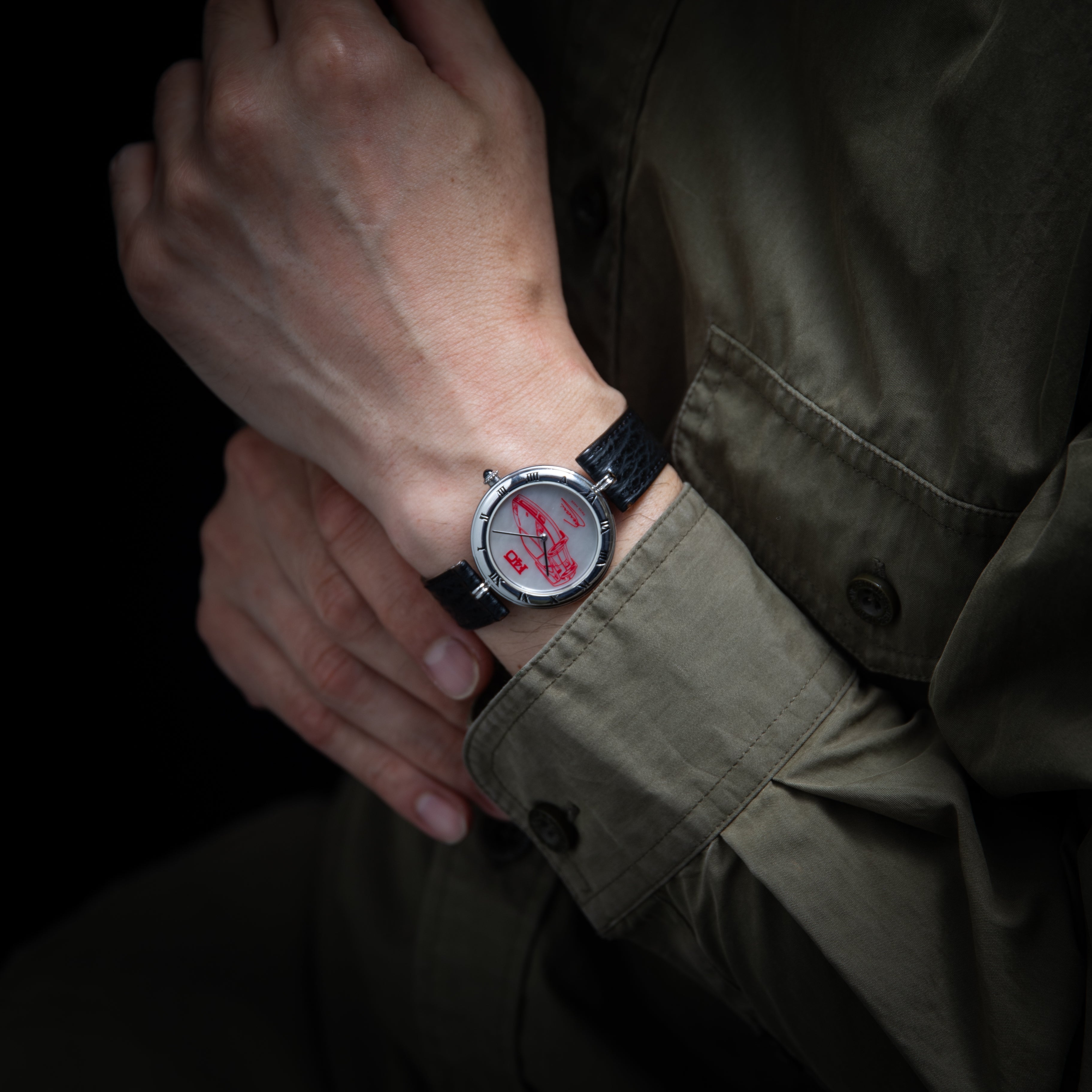 ジェラルド・ジェンタ 18金無垢ホワイトゴールド フェラーリF40 1987発売 手巻 シェルダイヤル