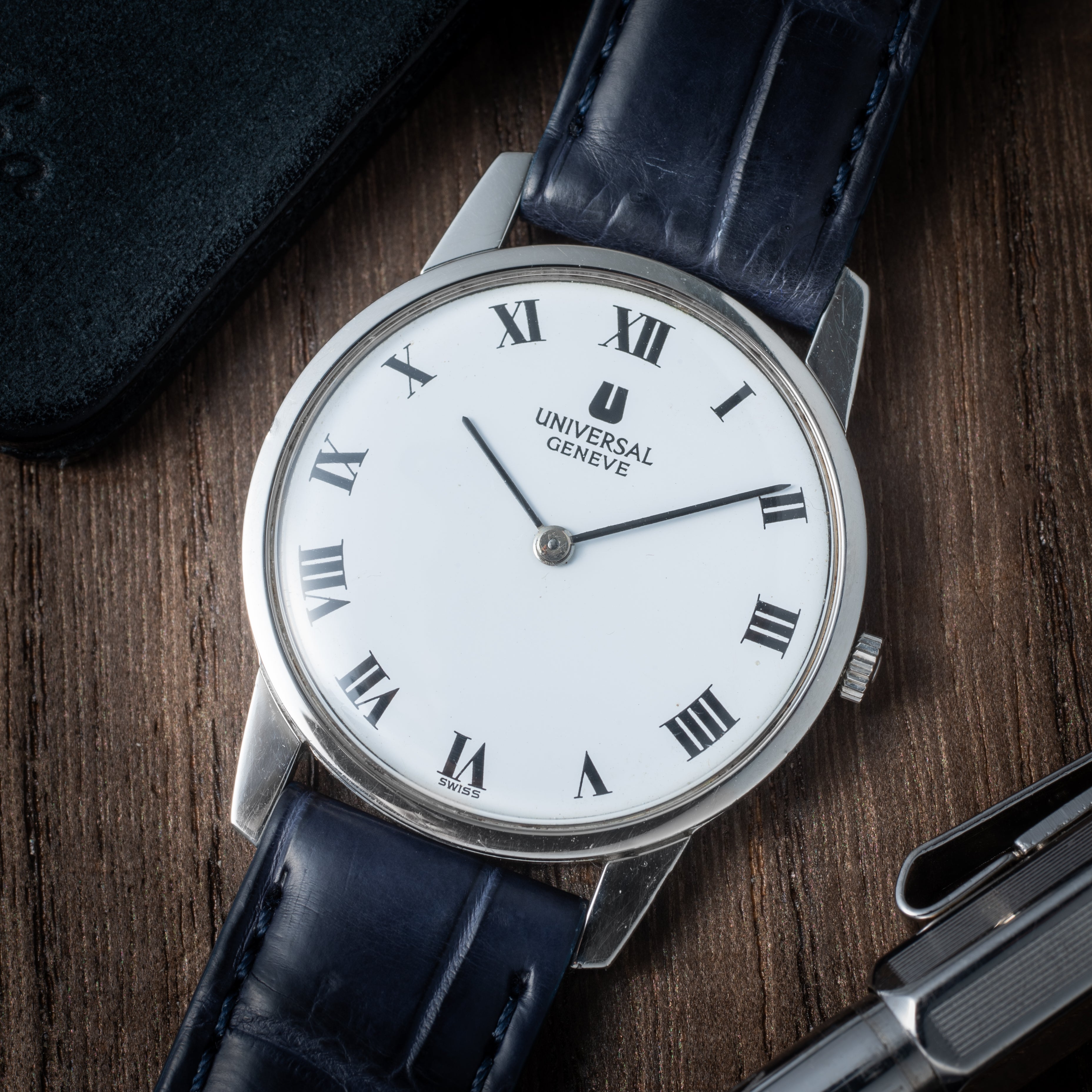 ユニバーサル・ジュネーブ アルテッセ ホワイトローマンダイヤル 1970年代製 手巻き