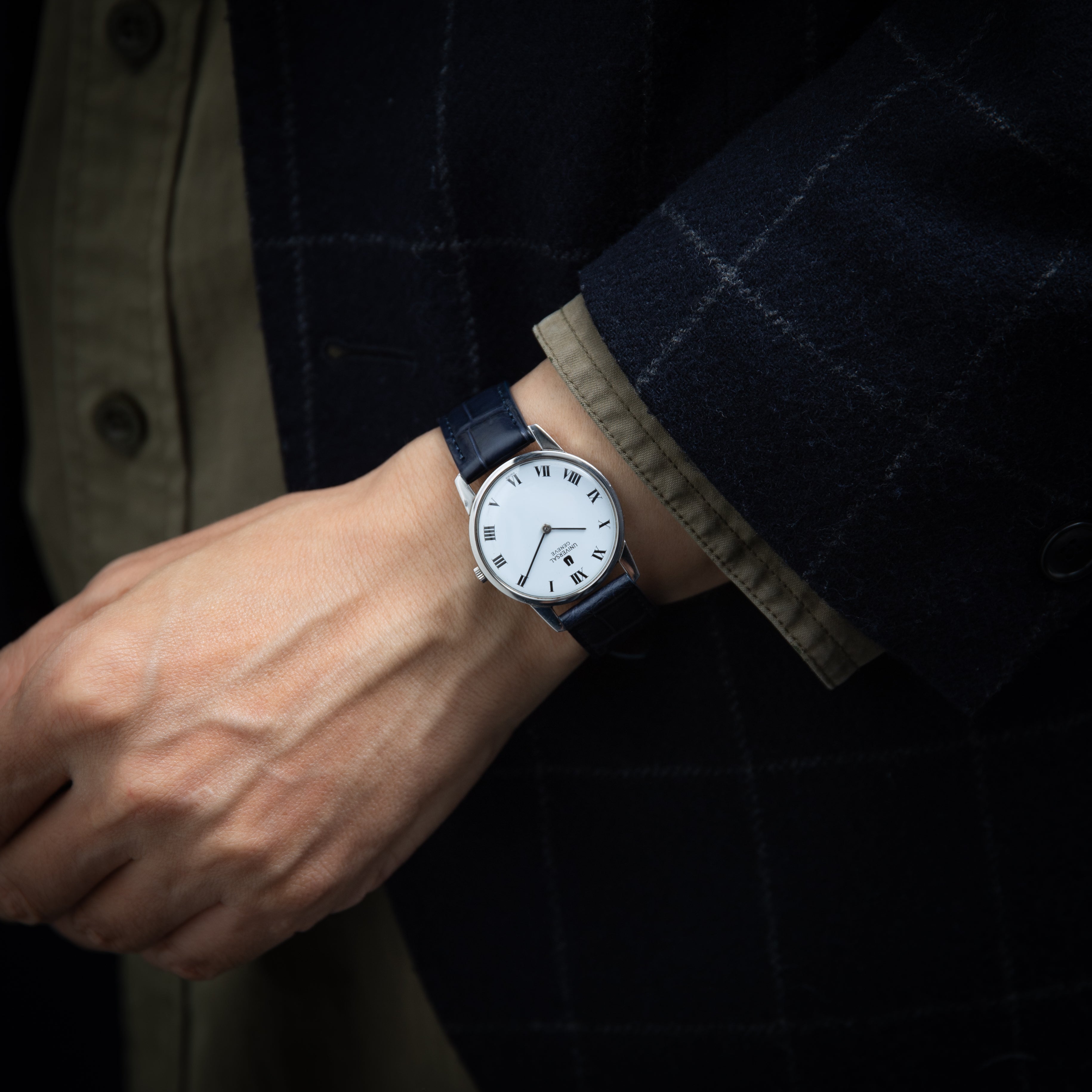 ユニバーサル・ジュネーブ アルテッセ ホワイトローマンダイヤル 1970年代製 手巻き