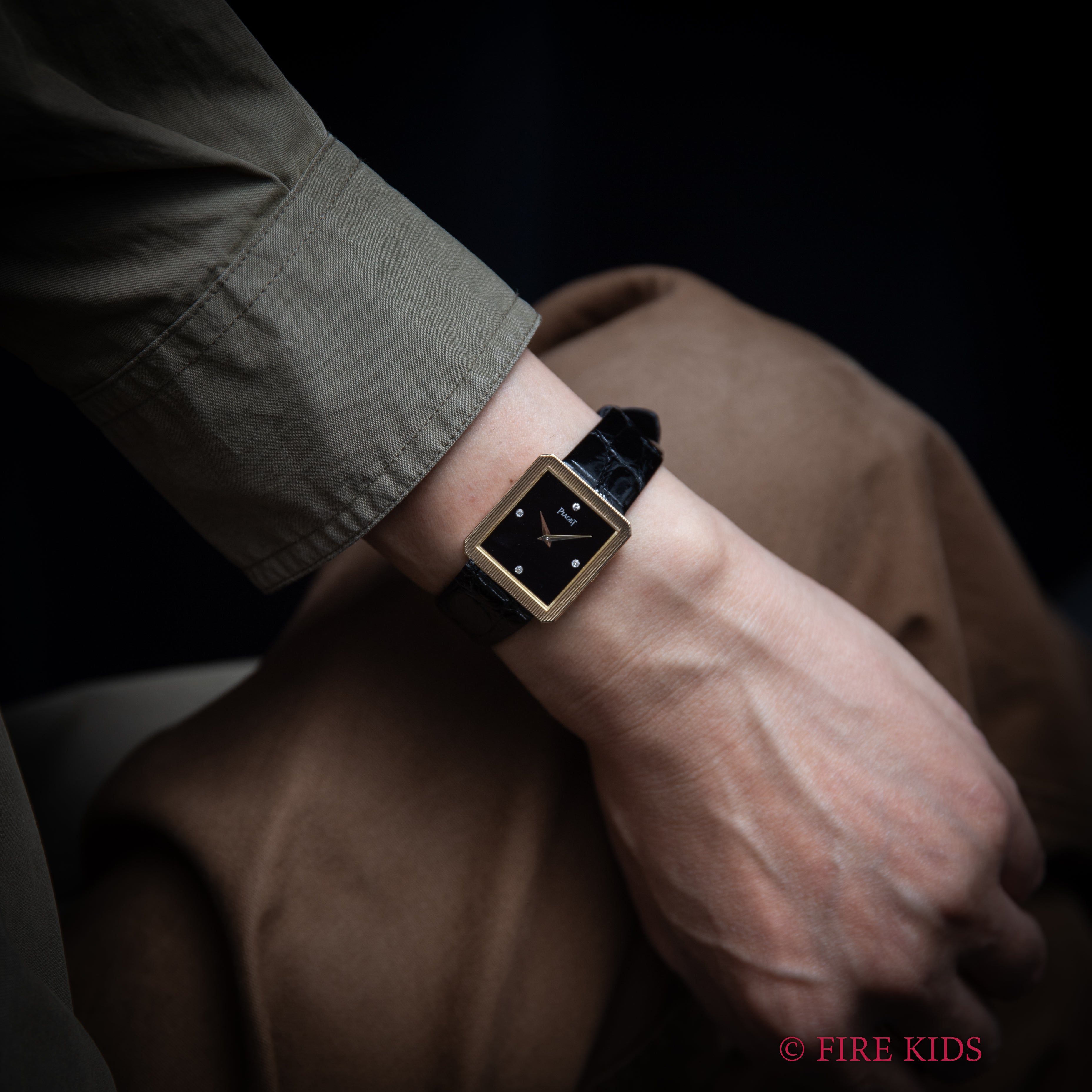 ピアジェ 18金無垢プロトコール ブラックダイヤル 4Pダイヤ 純正尾錠付き 1980年代製 手巻き Cal. 9P2